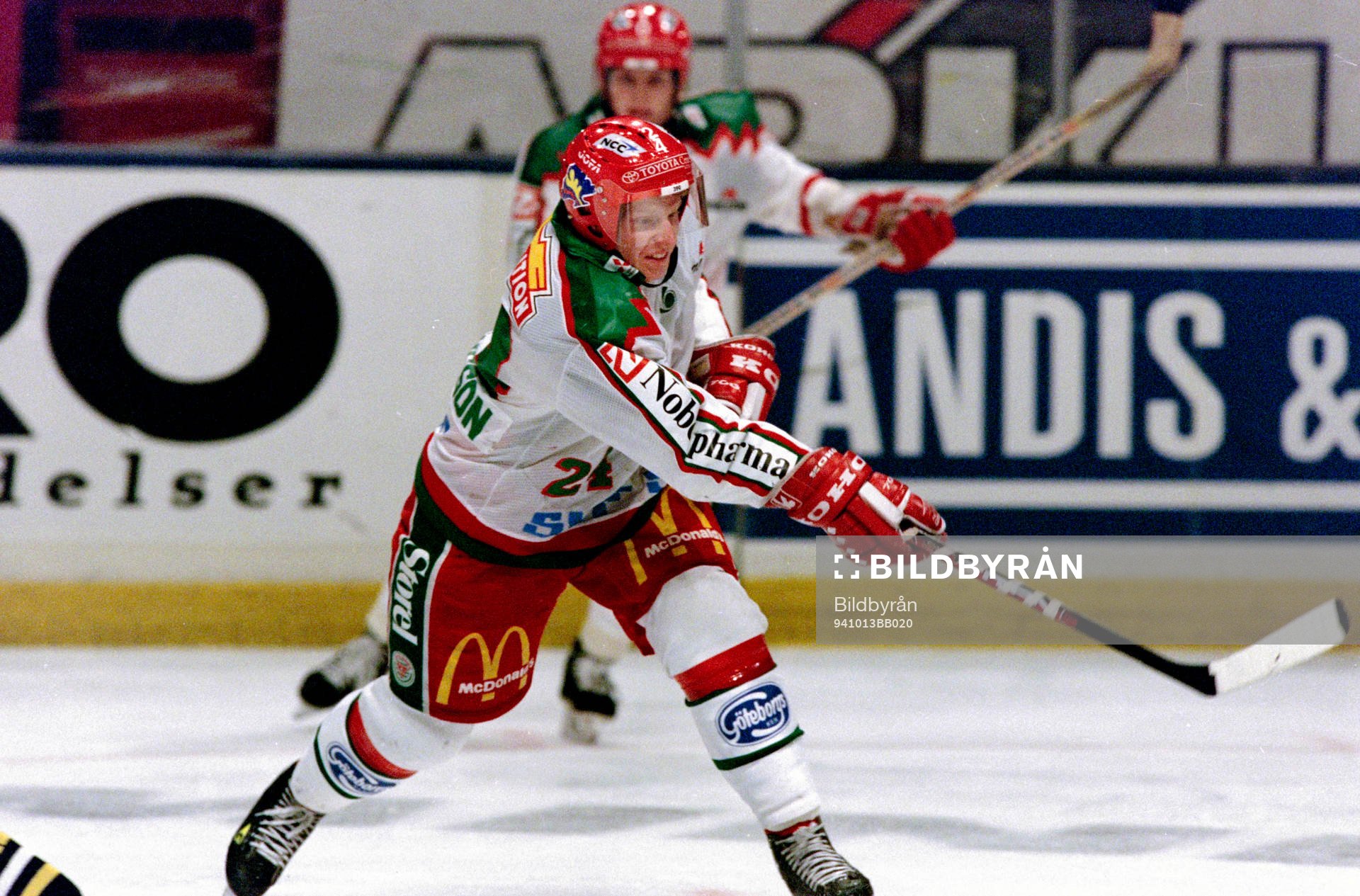 Daniel Alfredsson, Frölunda i skottagen