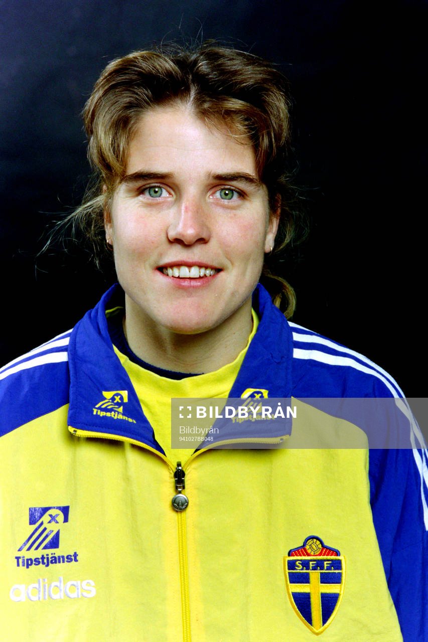 Eva Zeikfalvy, Sverige