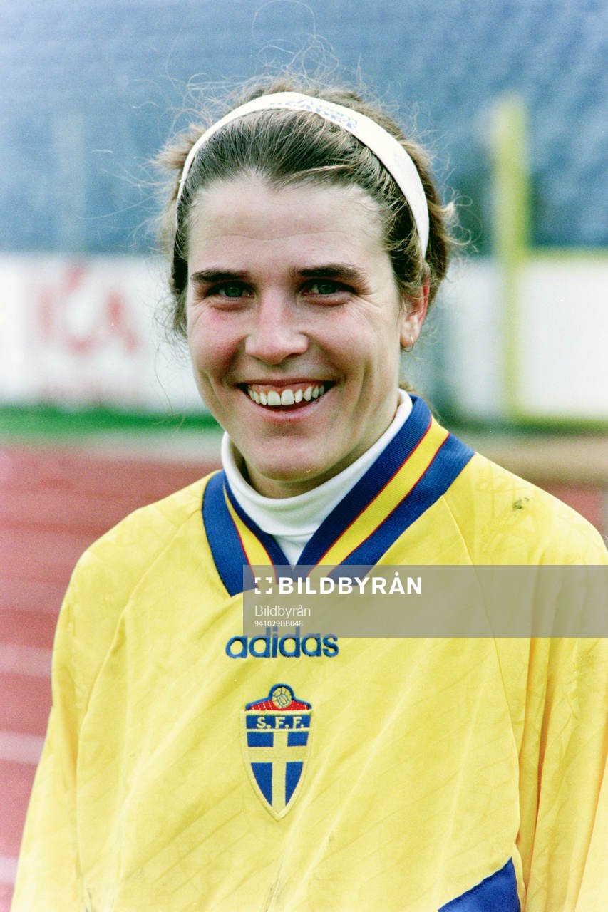 Eva Zeikfalvy, Sverige