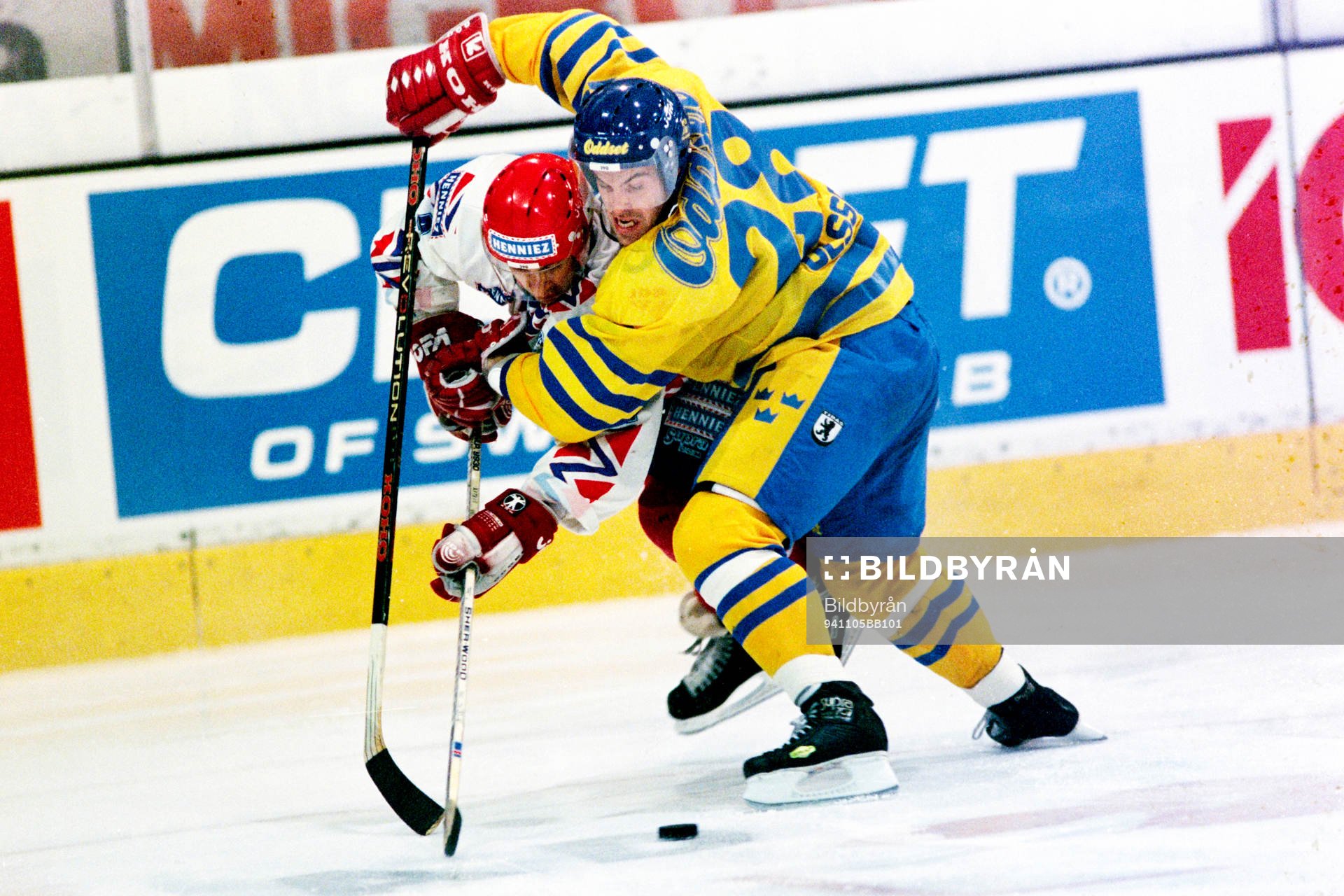 Christer Olsson, Sverige i kamp om pucken