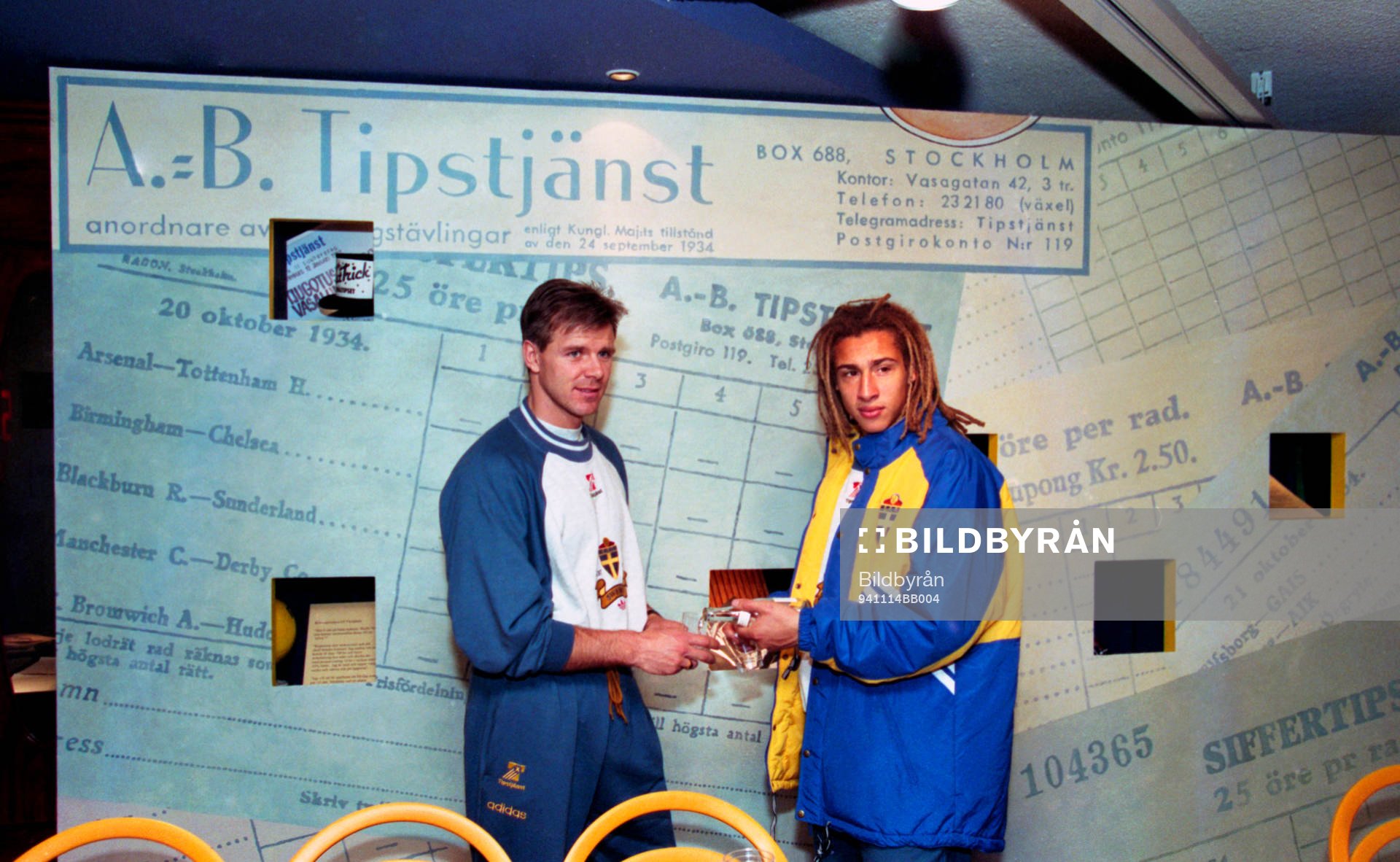 Roland Nilsson och Henrik Larsson gör reklam för
