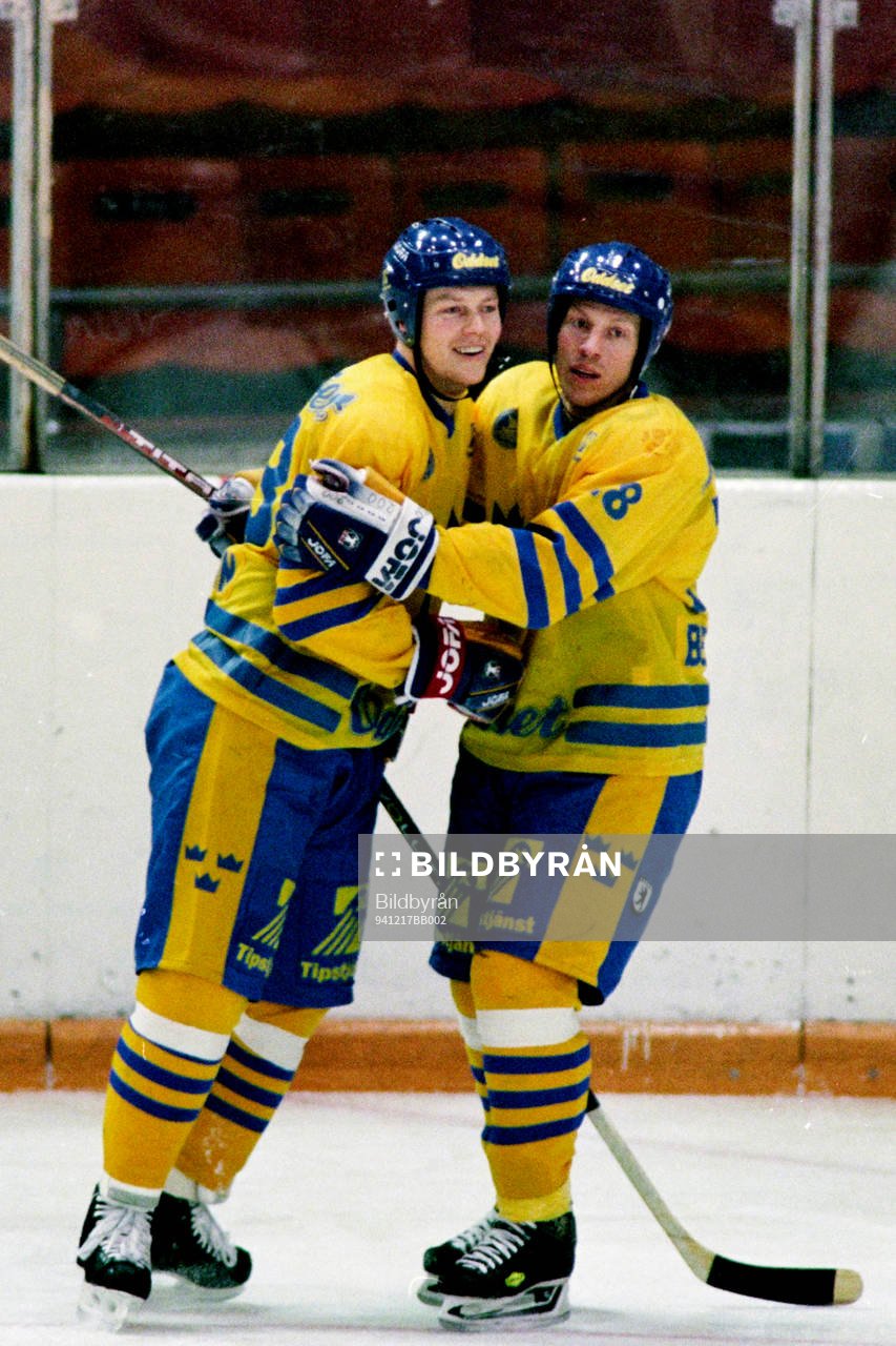 Mats Sundin och Jonas Bergqvist, Sverige jublar
