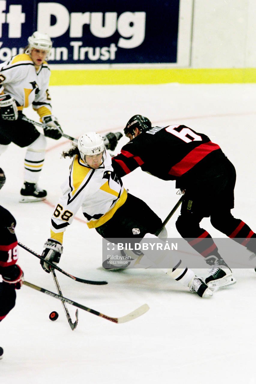 Jaromir Jagr, Pittsburgh stoppas av Chris Dahlquist, Ottawa