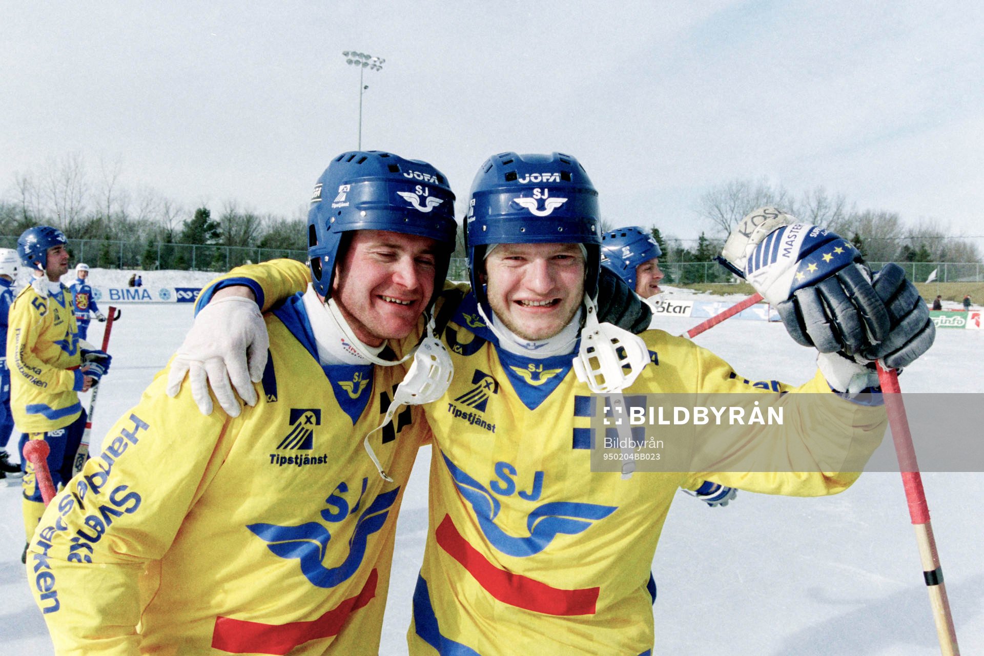 Jonas Claesson och Ola Fredricsson, Sverige jublar