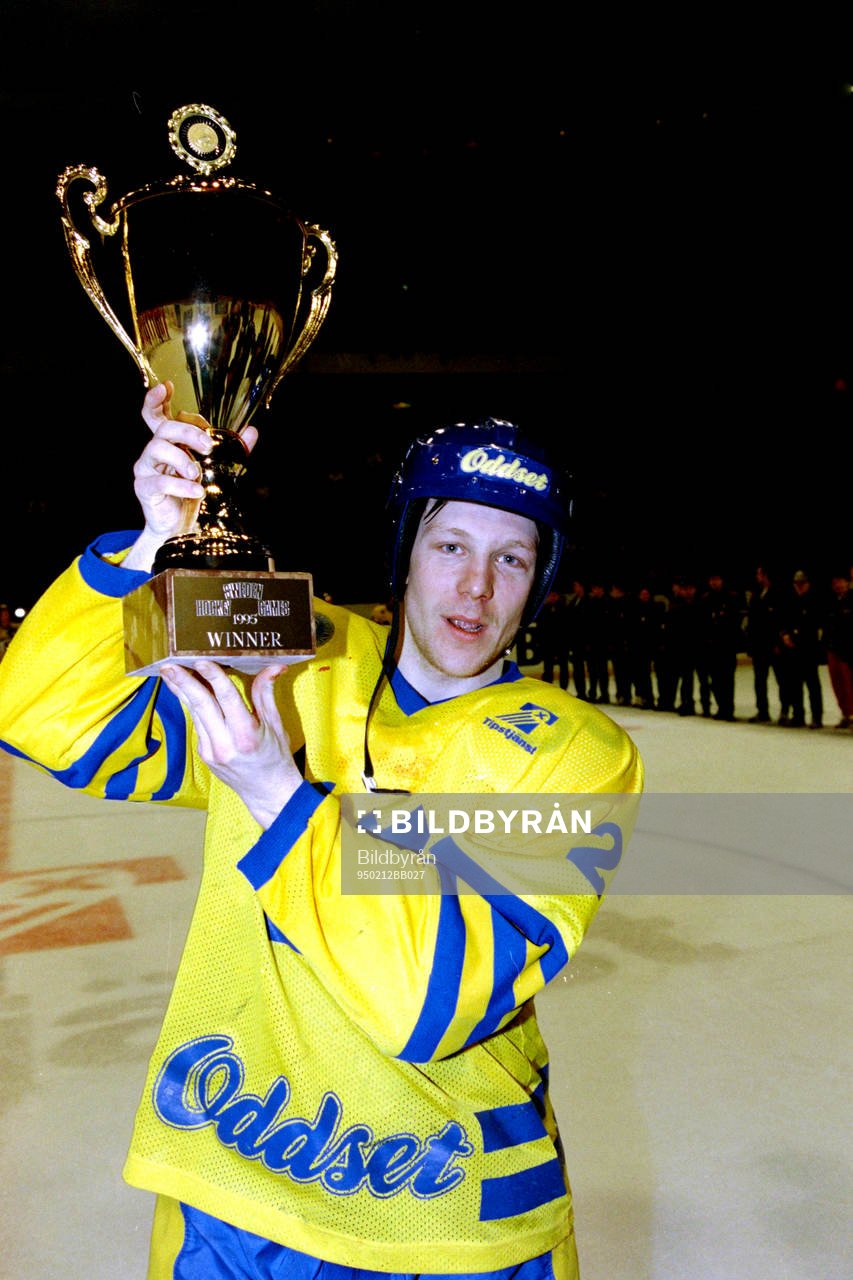 Charles Berglund, Sverige jublar med pokalen