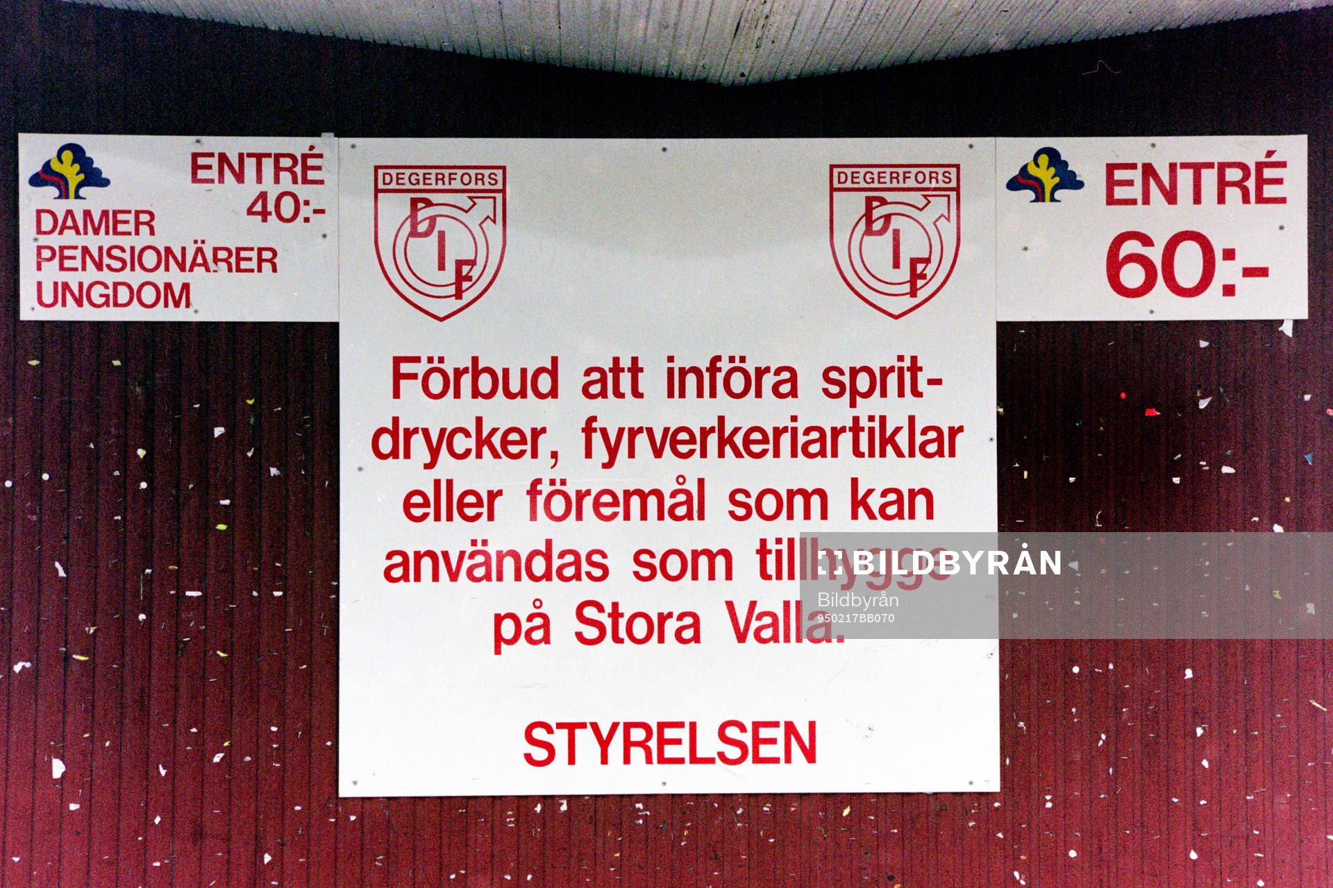 Skylt vid entrén till Stora Valla i degerfors
