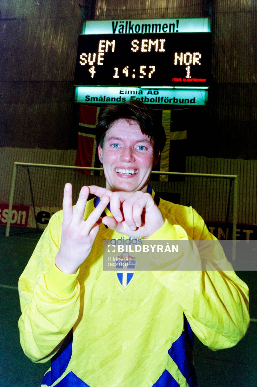 Lena Videkull, Sverige