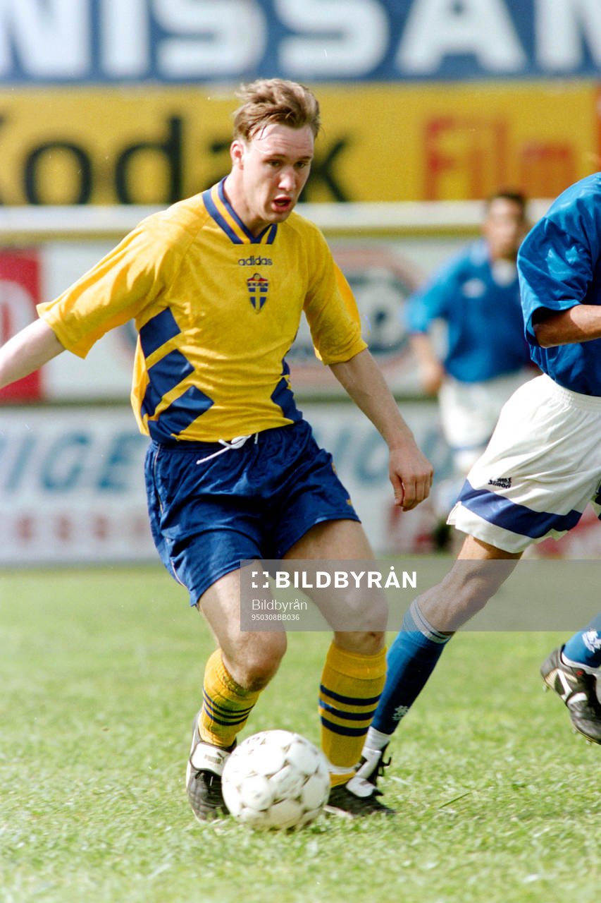 Niklas Skoog, Sverige med bollen