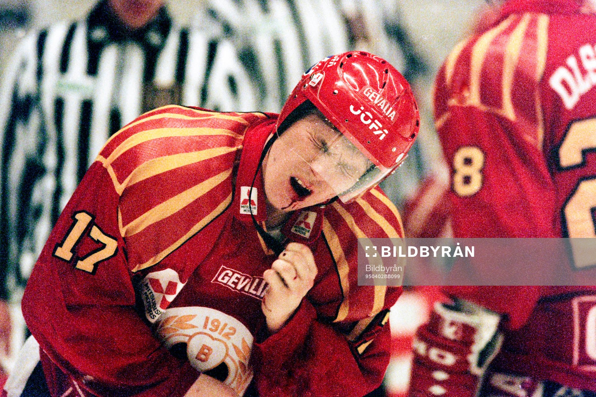 Stefan Pöllä, Brynäs har fått en smäll i ansiktet