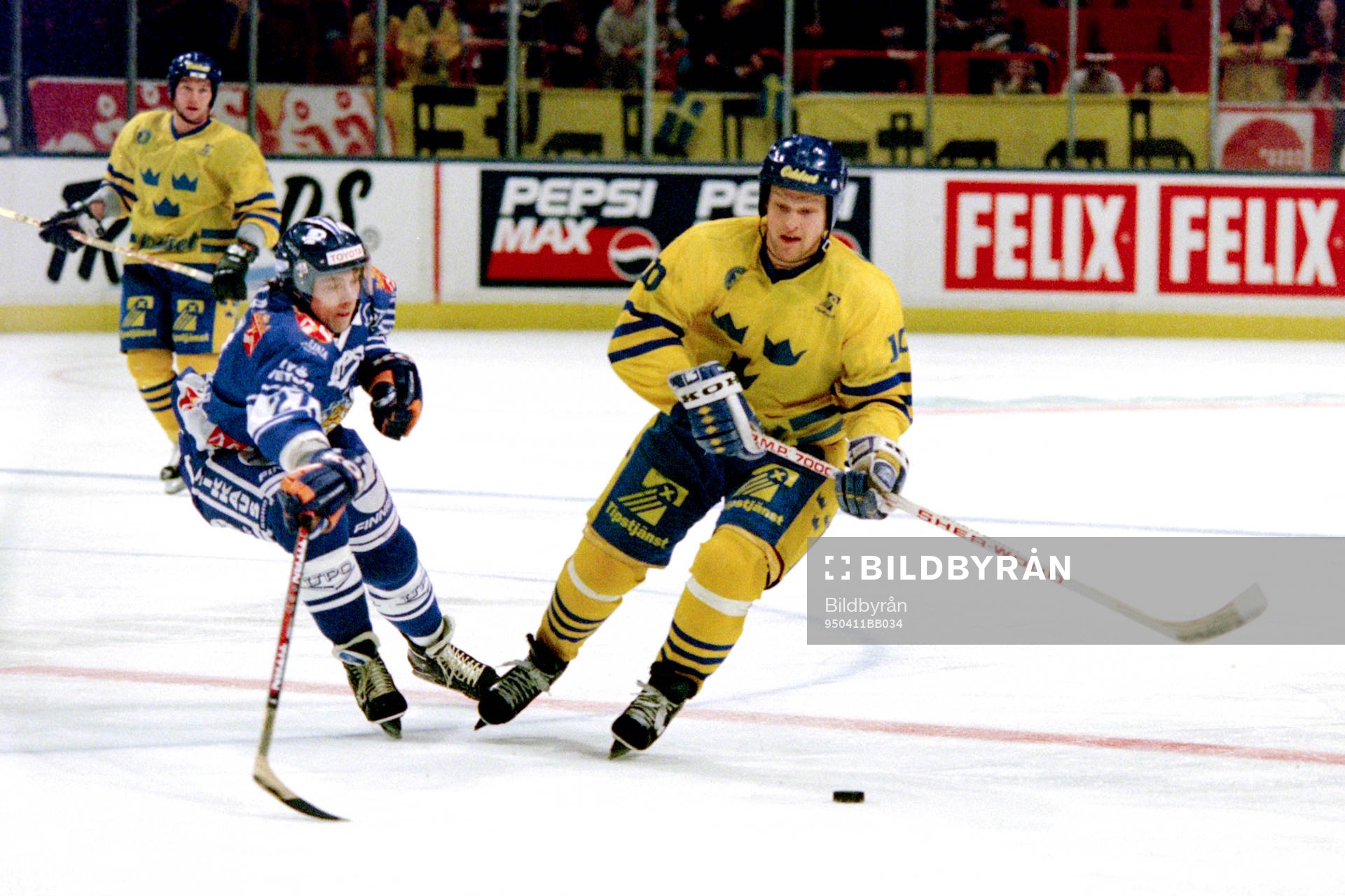 Andreas Johansson, Sverige med pucken utmanas av finlands