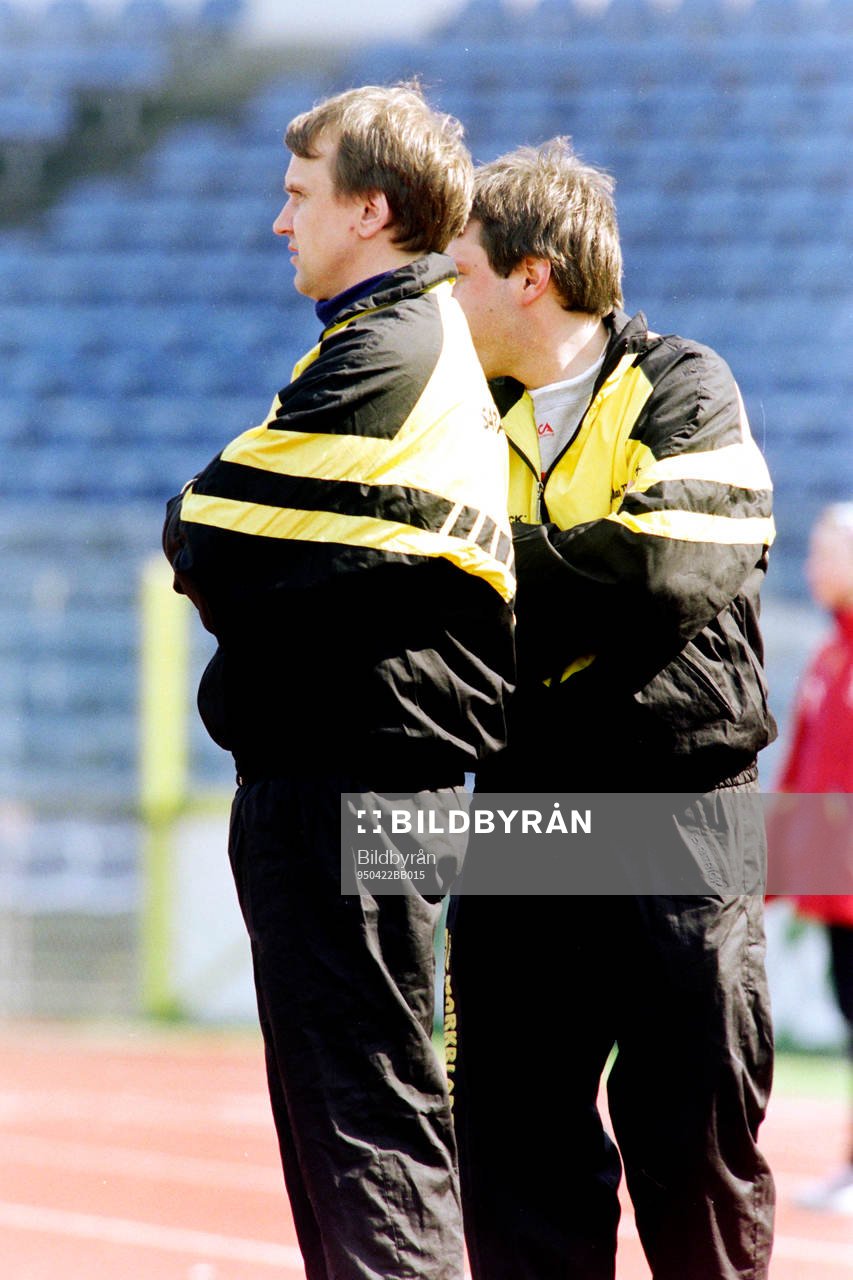 Tommy Pedersén och Stefan Hagebring, tränare i Öxabäck