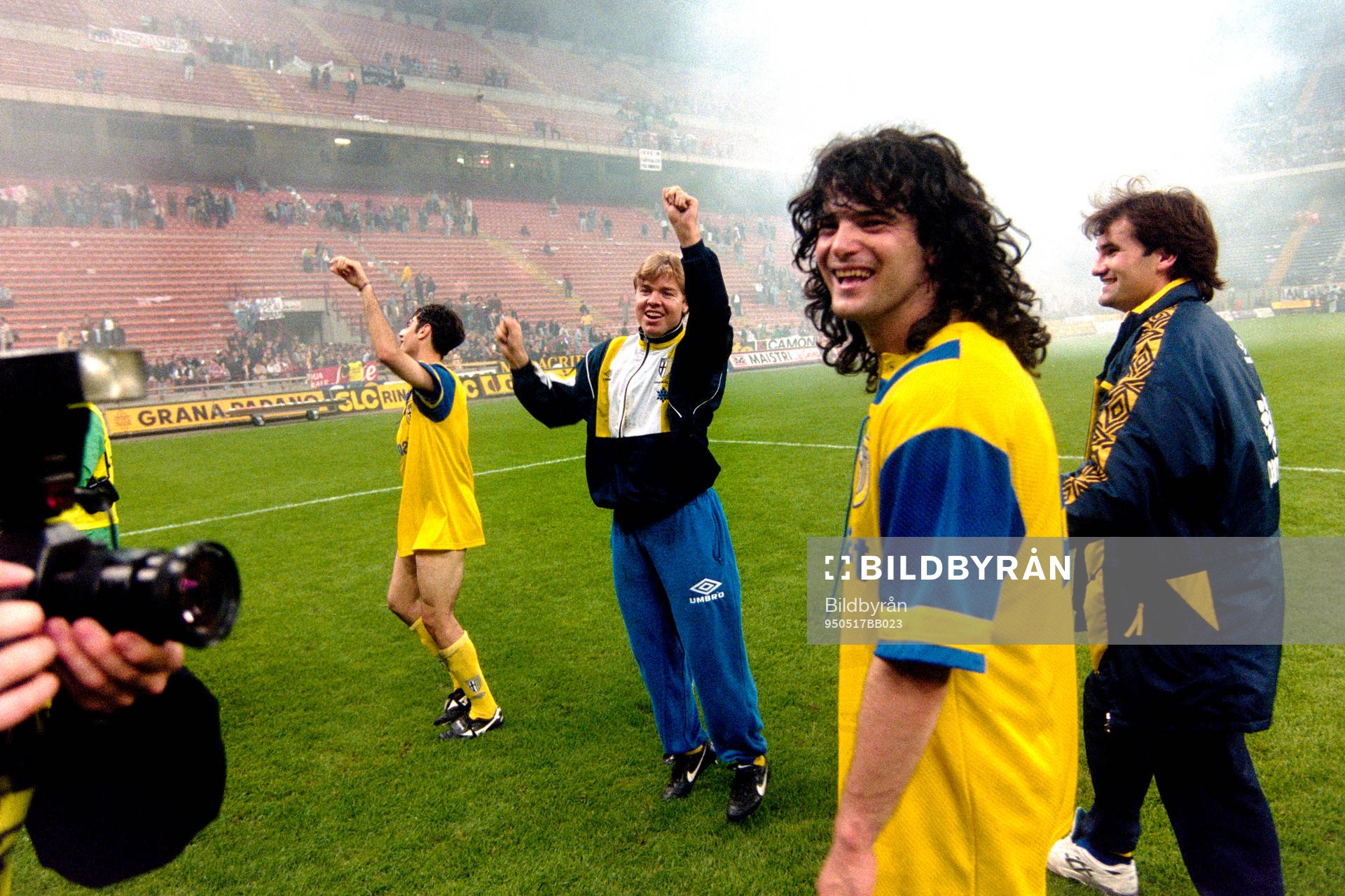 Tomas Brolin och Parma jublar