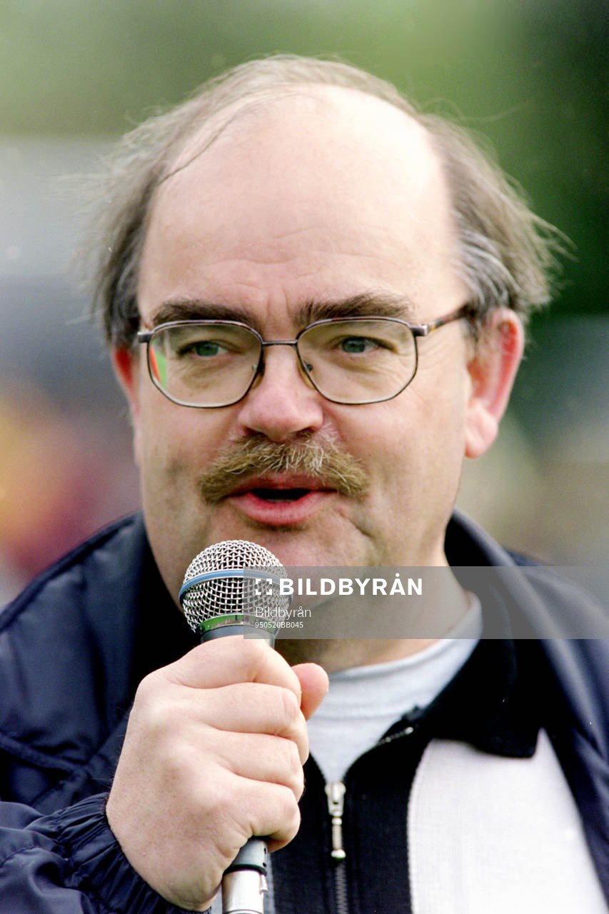 Leif Loket Olsson, speaker på matchen