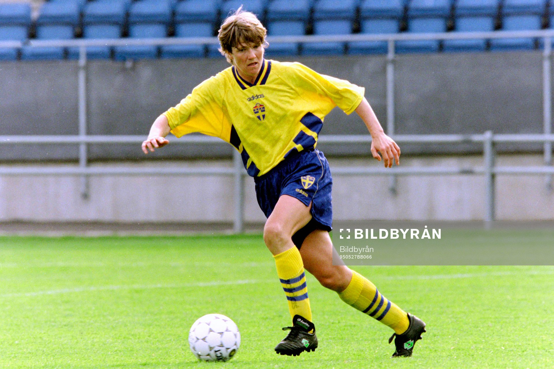 Pia Sundhage, Sverige