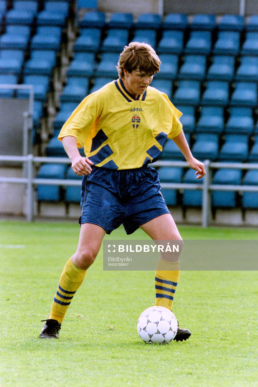 Pia Sundhage, Sverige