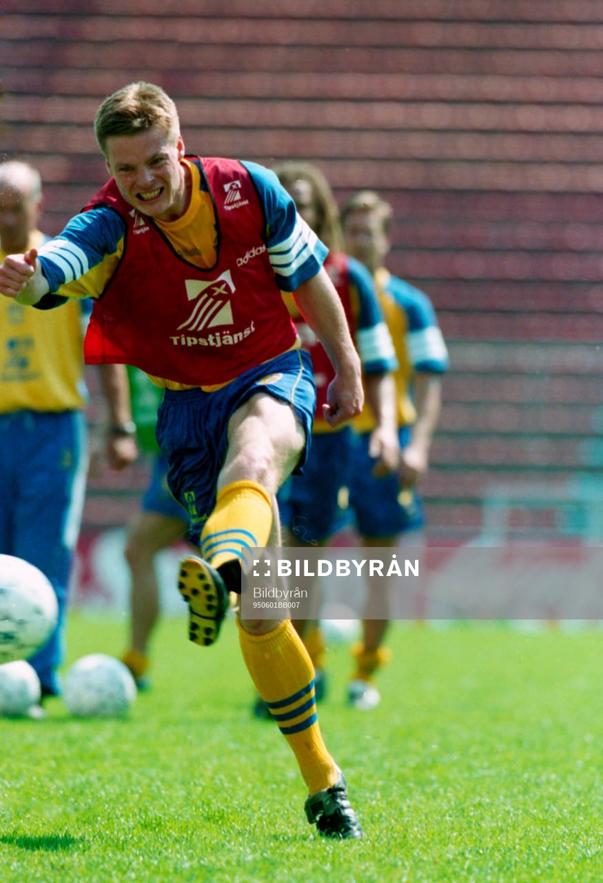 Stefan Schwarz laddar