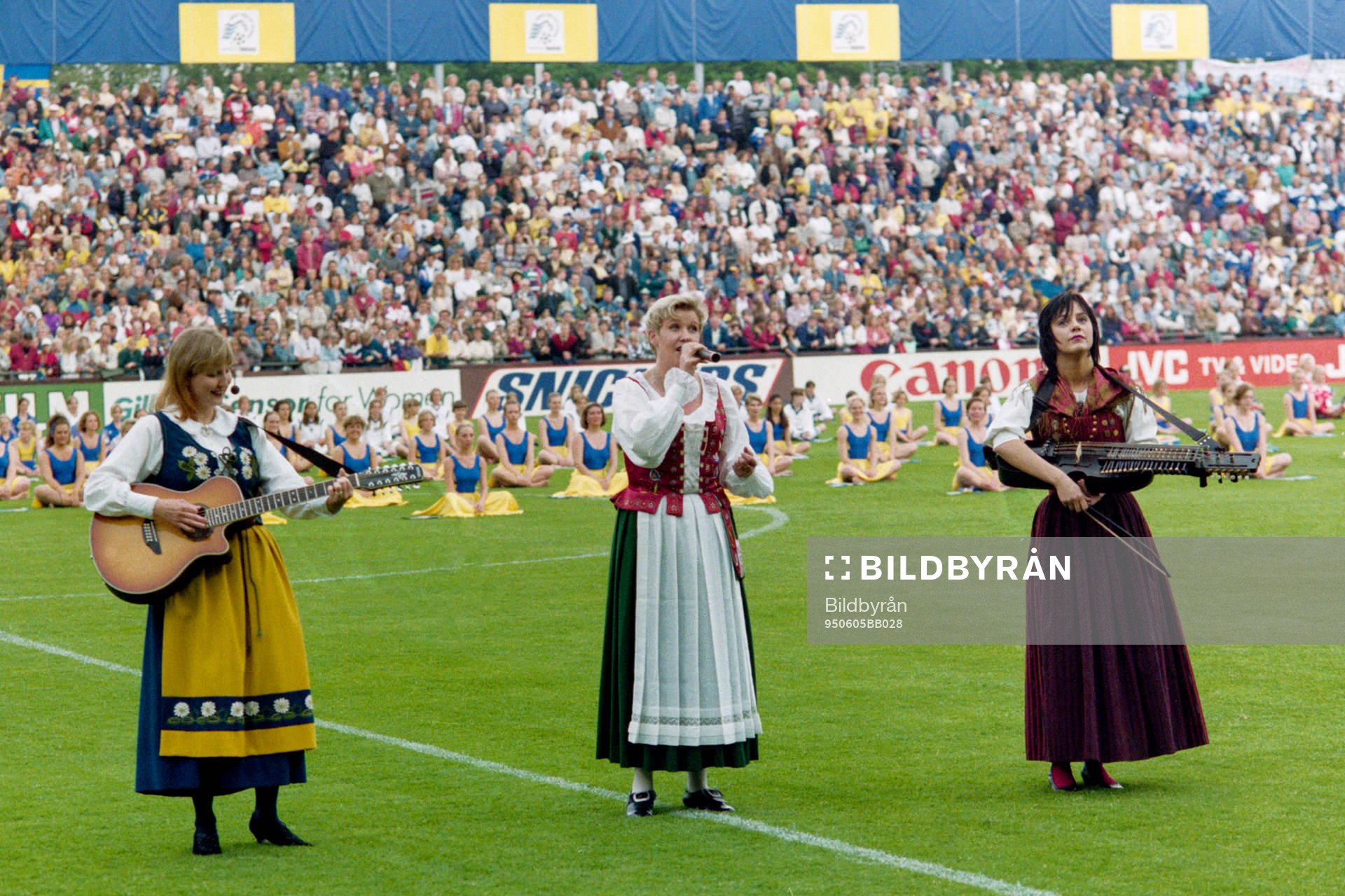 Marianne Flynner, Susanne Alfvengren, Åsa Jinder med sin
