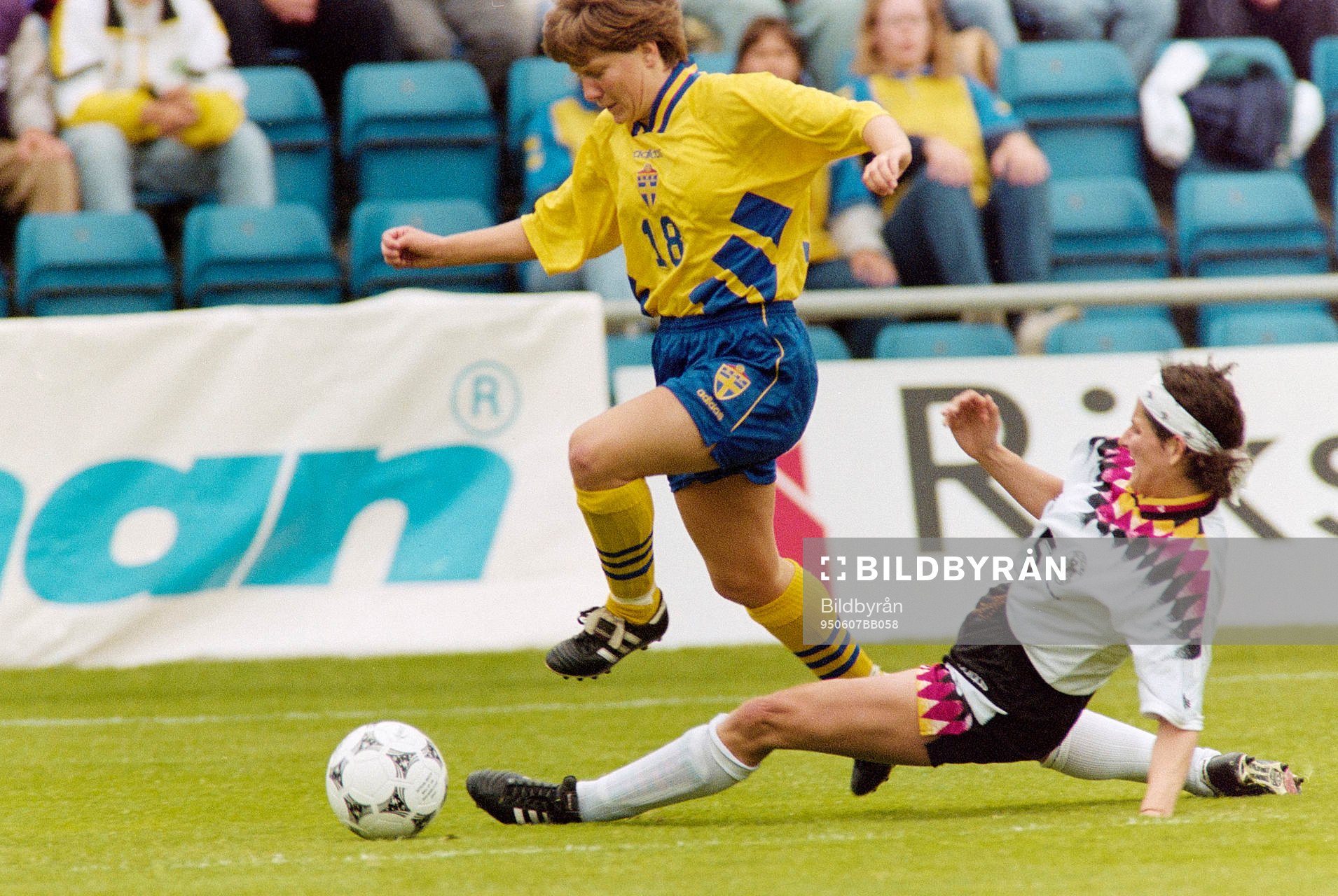  Helen Nilsson, Sverige tar sig förbi Ursula Lohn, Tyskland.