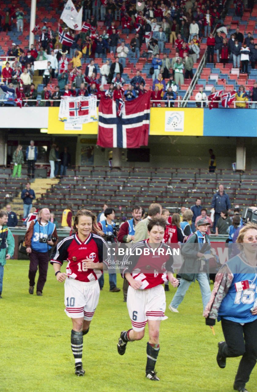 Linda Medalen och Hege Rise, Norge, världsmästare