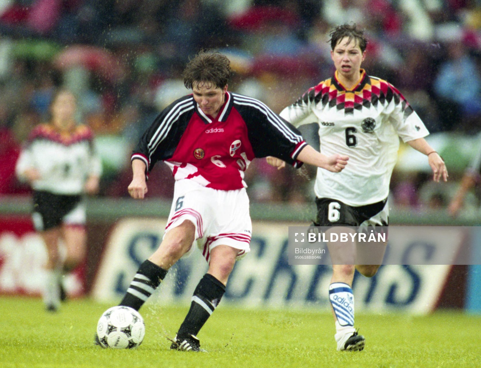 Hege Riise, Norge och Maren Meinert, Tyskland