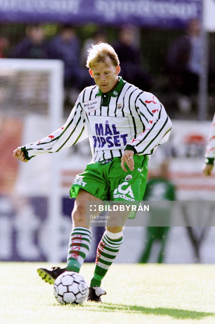 Fotboll, Allsvenskan, Västra Frölunda - Halmstad, 1-1: Robert Bengtsson, Frölunda.
