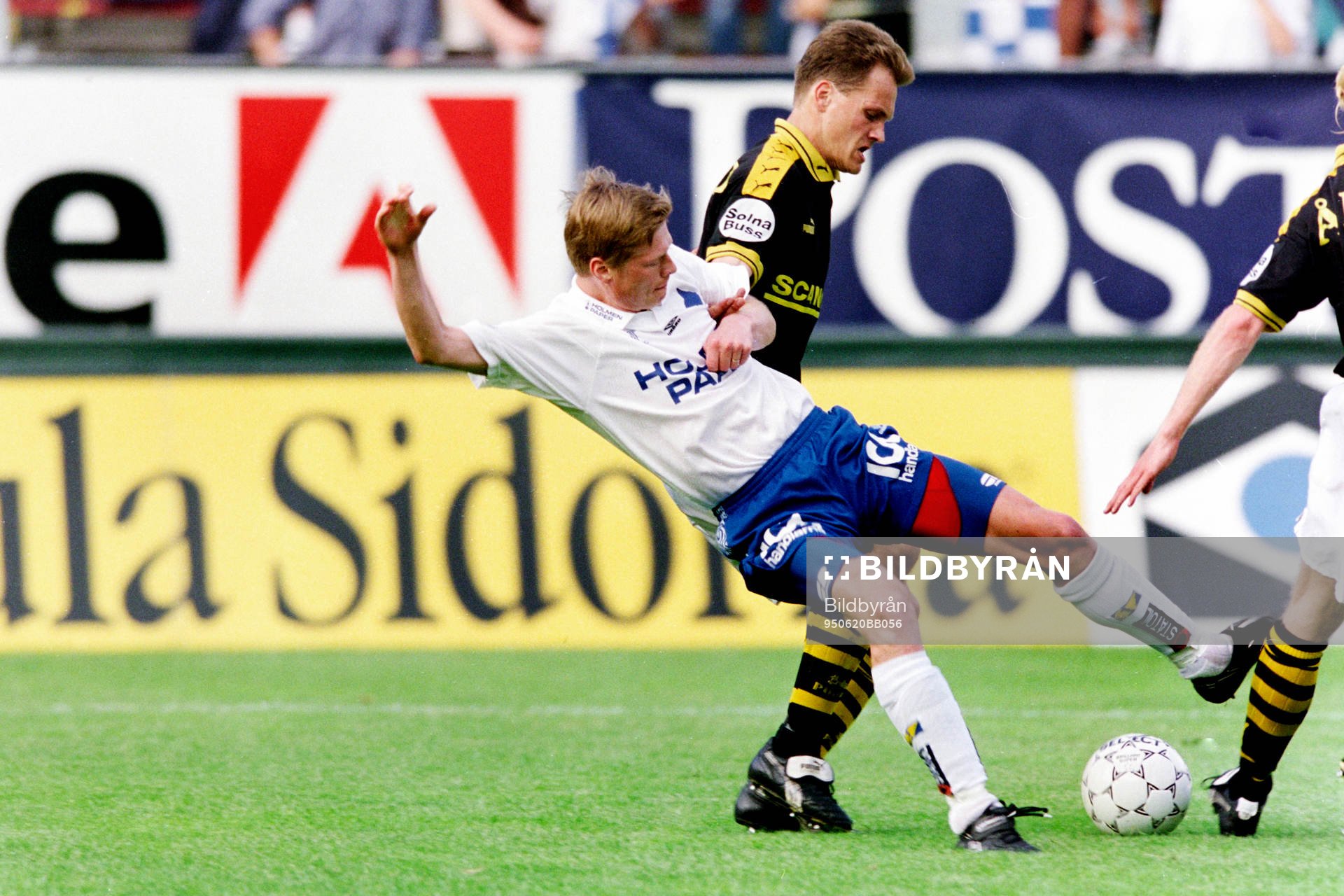 Gary Sundgren, AIK i kamp om bollen