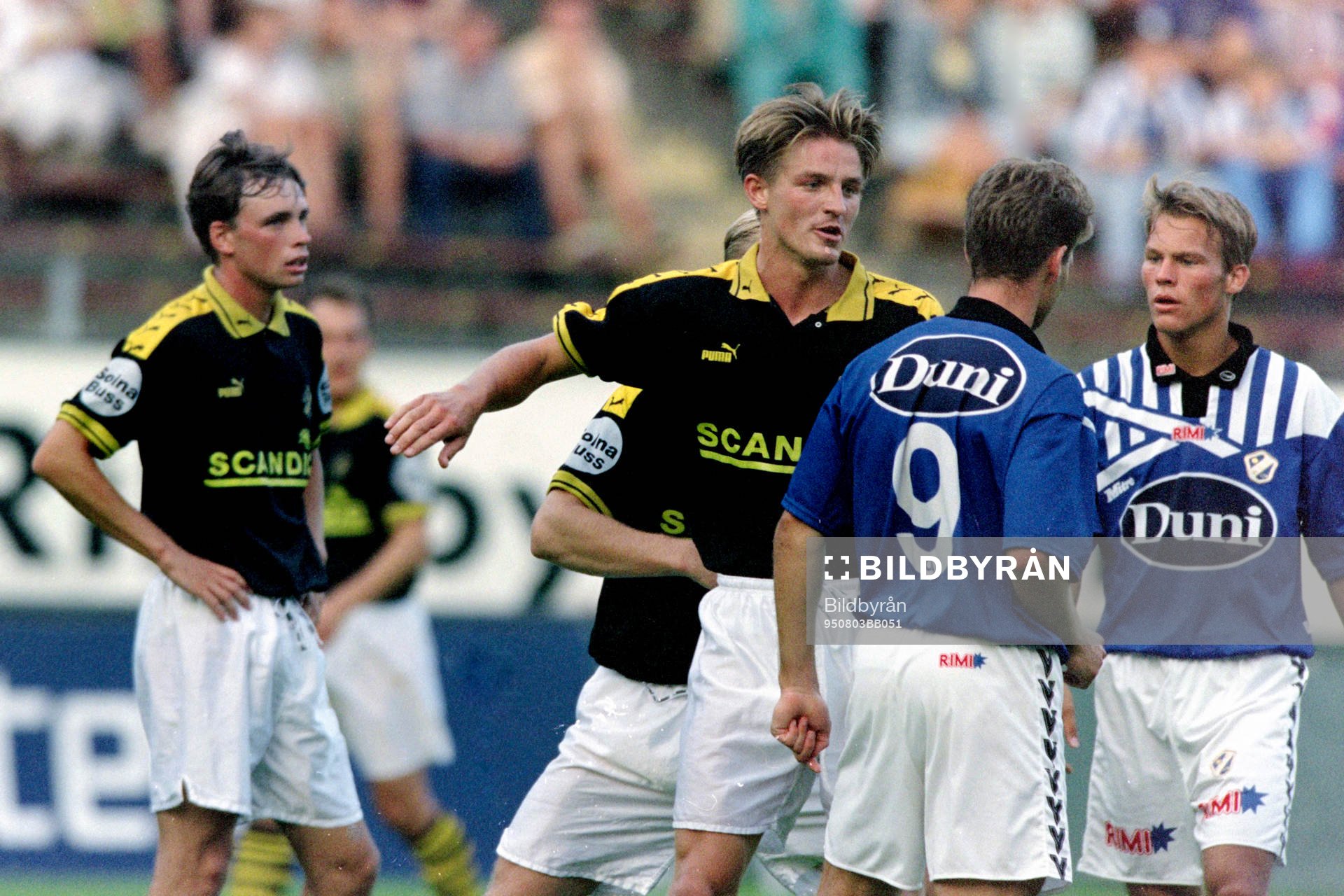 Patrick Englund, AIK i diskussion med Niklas Gudmundsson,