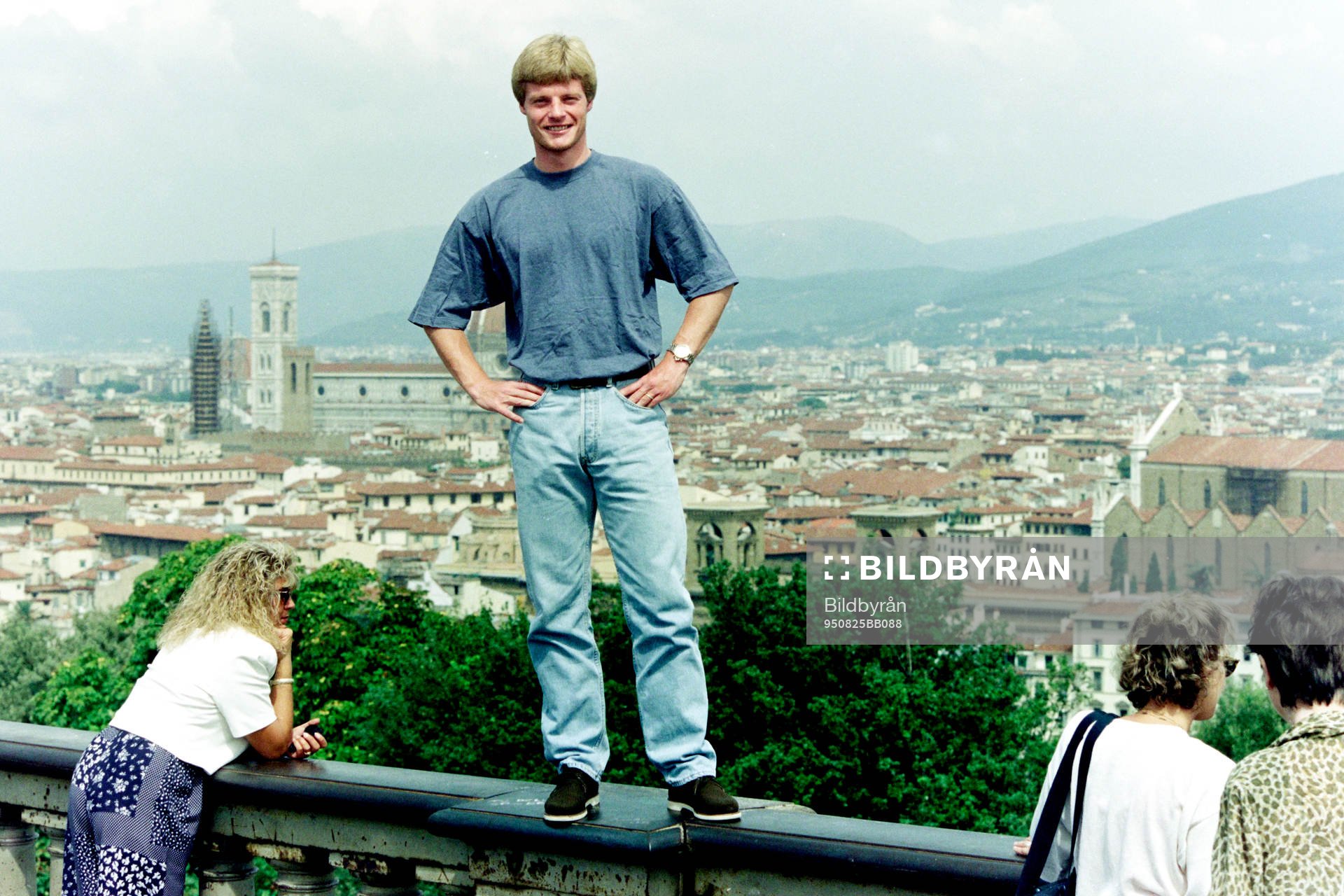 Fotboll, Serie A, Florentina: Stefan Schwarz i Florens.