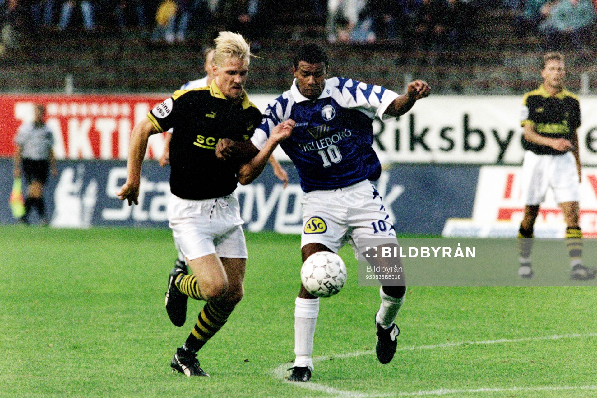 Johan Mjällby, AIK och Issa Manglind, Trelleborg