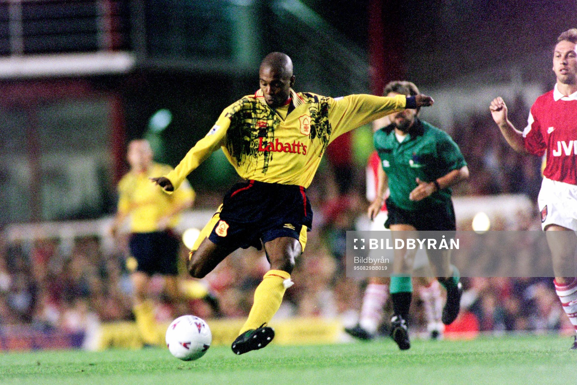 Bryan Roy, Nottingham Forest