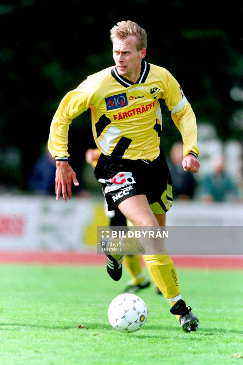 Fotboll, Div 1 Södra, IFK Hässleholm - Myresjö, 4-1: Peter Olsson, Hässleholm. 