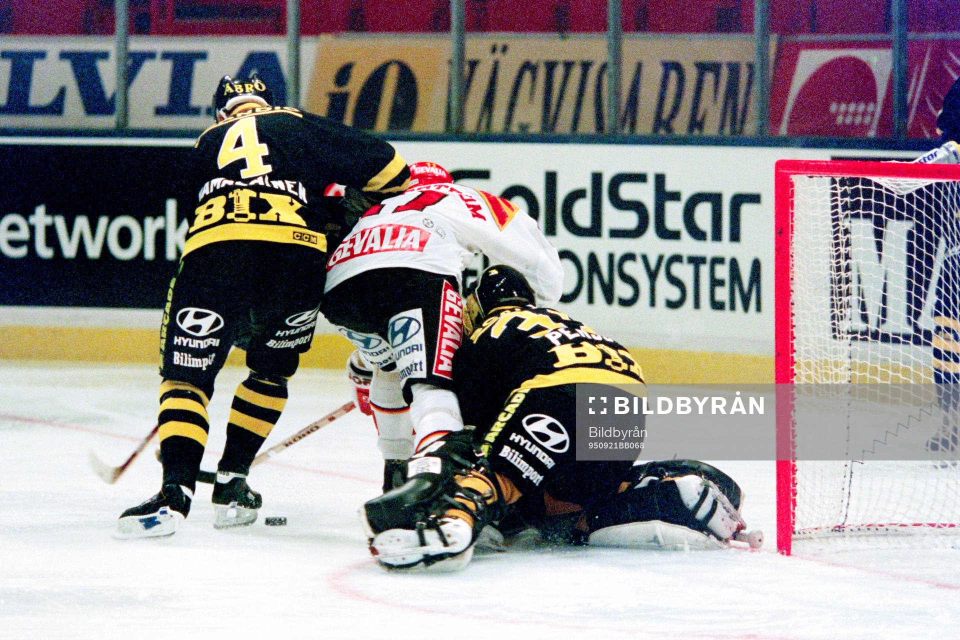 Situation framför Joakim Persson, målvakt i AIK