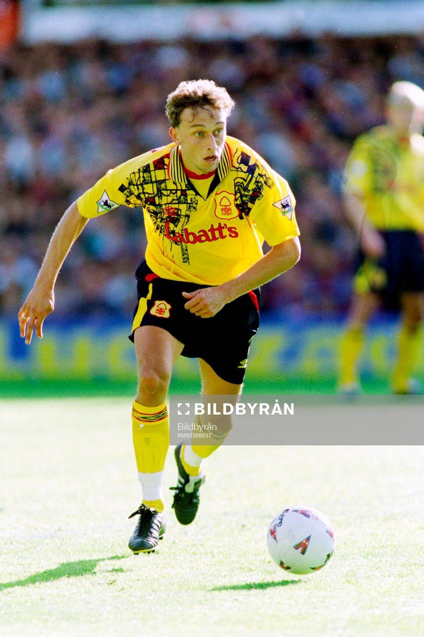Fotboll, Premiership, Aston Villa - Nottingham Forest, 1-1: Lars Bohinen, Nottingham.
