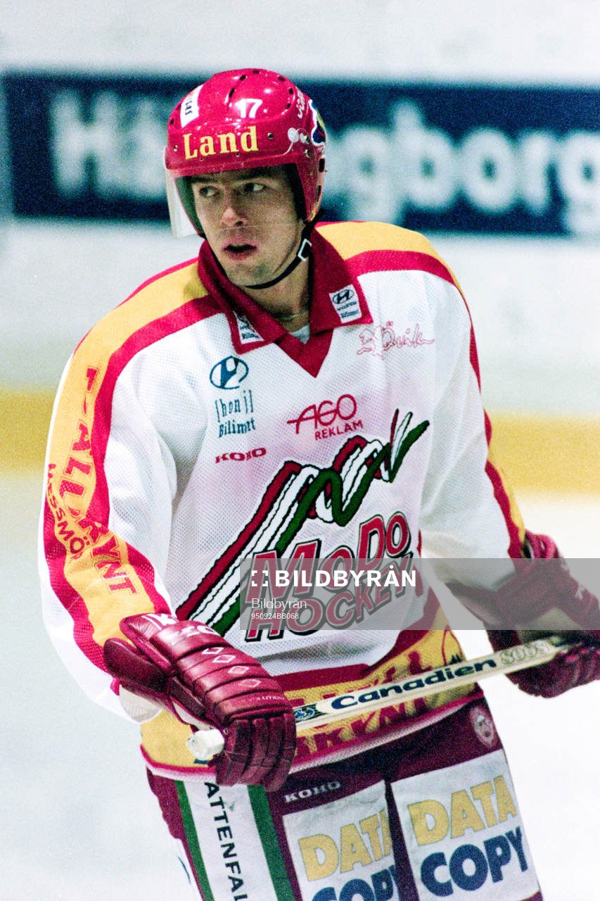 Hans Jonsson, Modo