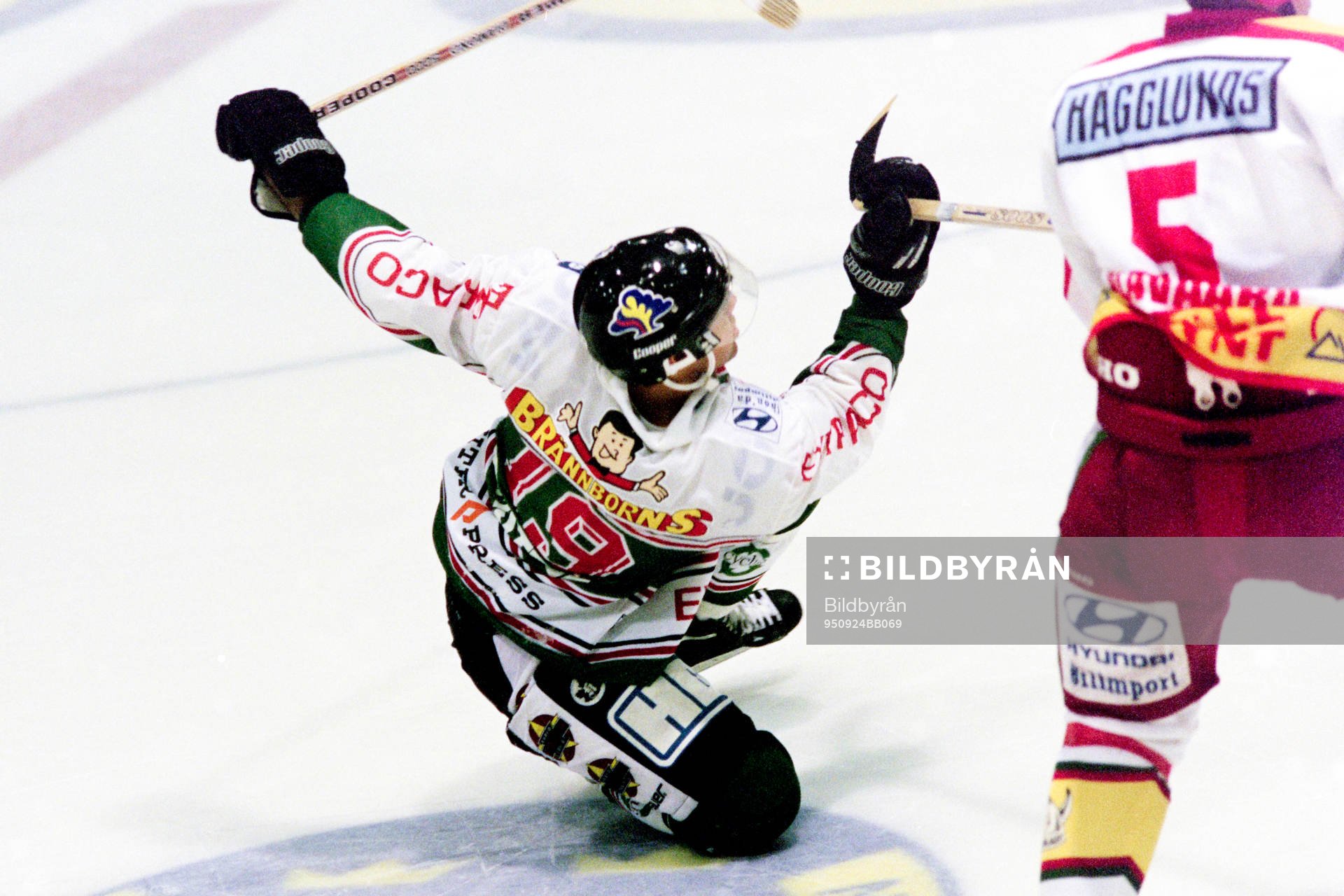 Jens Hemström, Rögle på knä