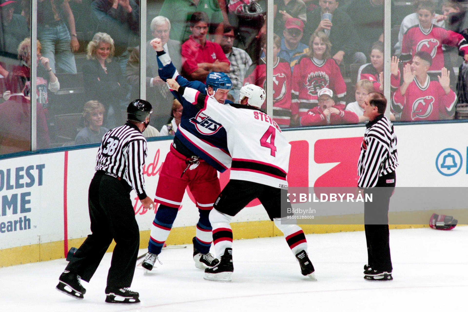 Scott Stevens, New Jersey Devils i slagsmål