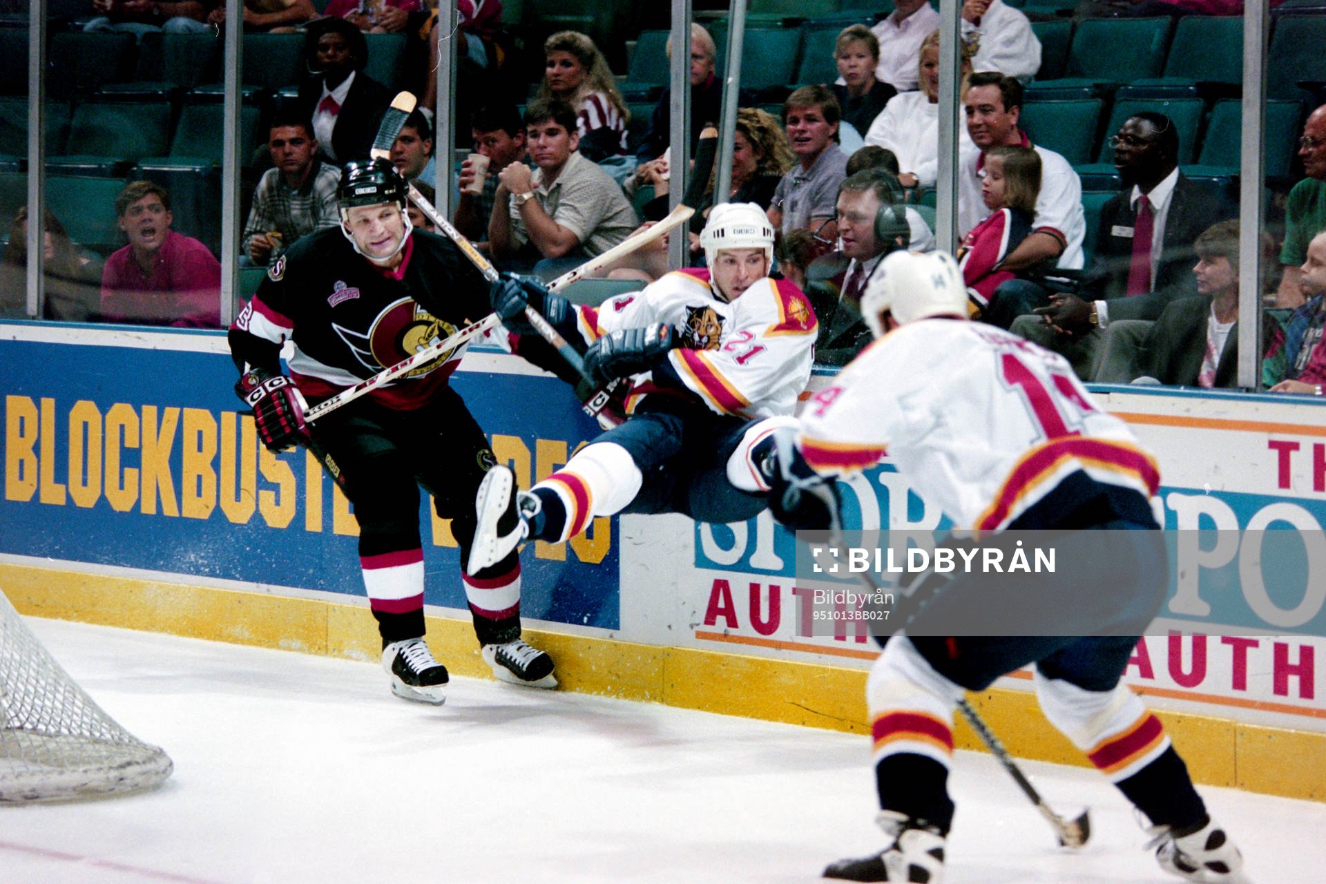 Tom Fitzgerald, Florida Panthers.´trycks upp i sargen