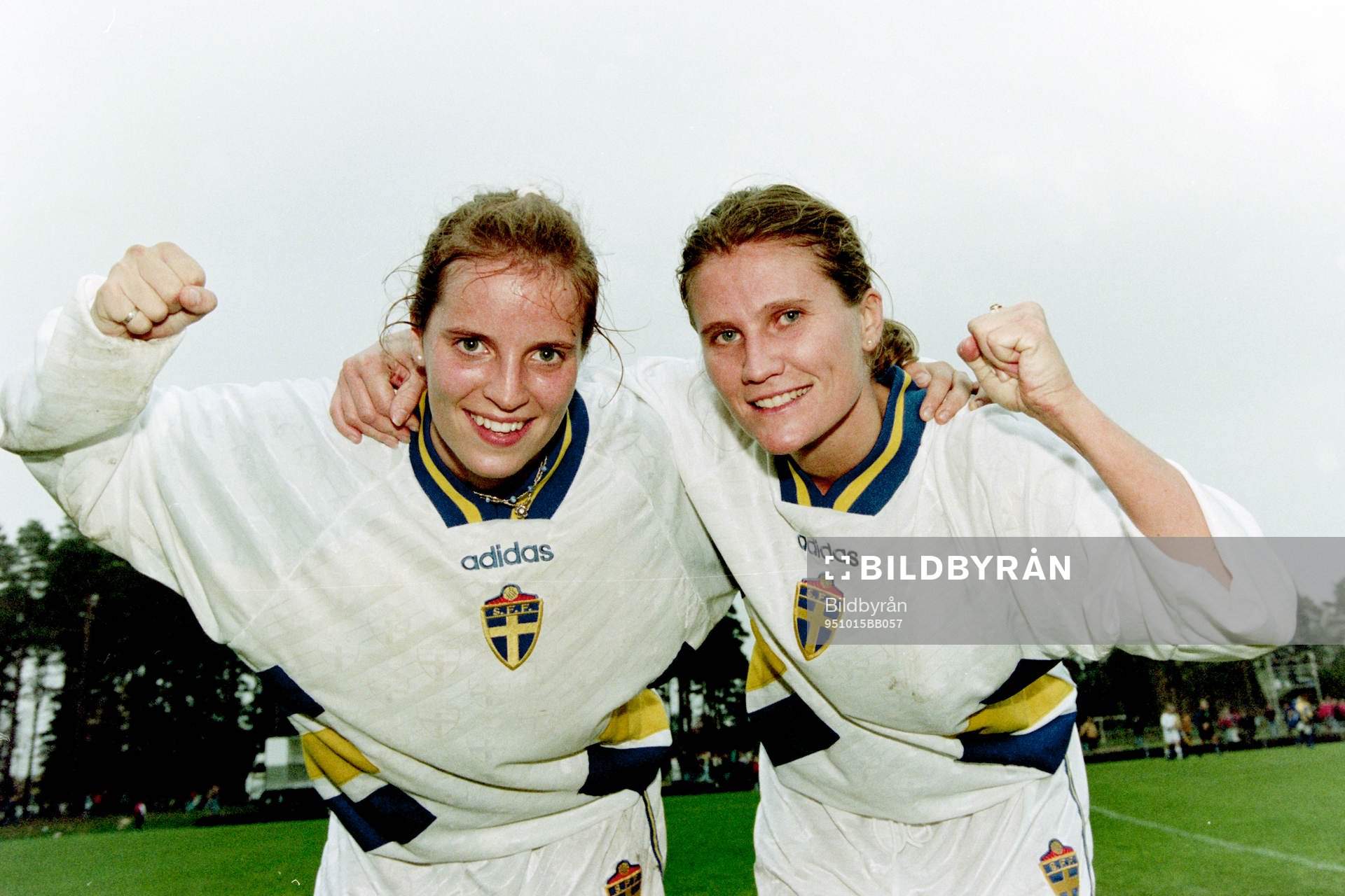 Anna Pohjanen och Ulrika Kalte, Sverige jublar
