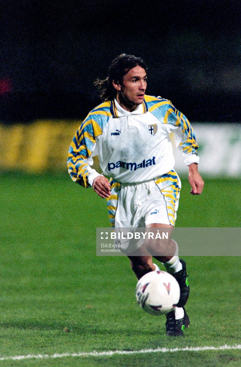 Fotboll, Cupvinnarcupen, Halmstad - Parma, 3-0: Dino Baggio, Parma.