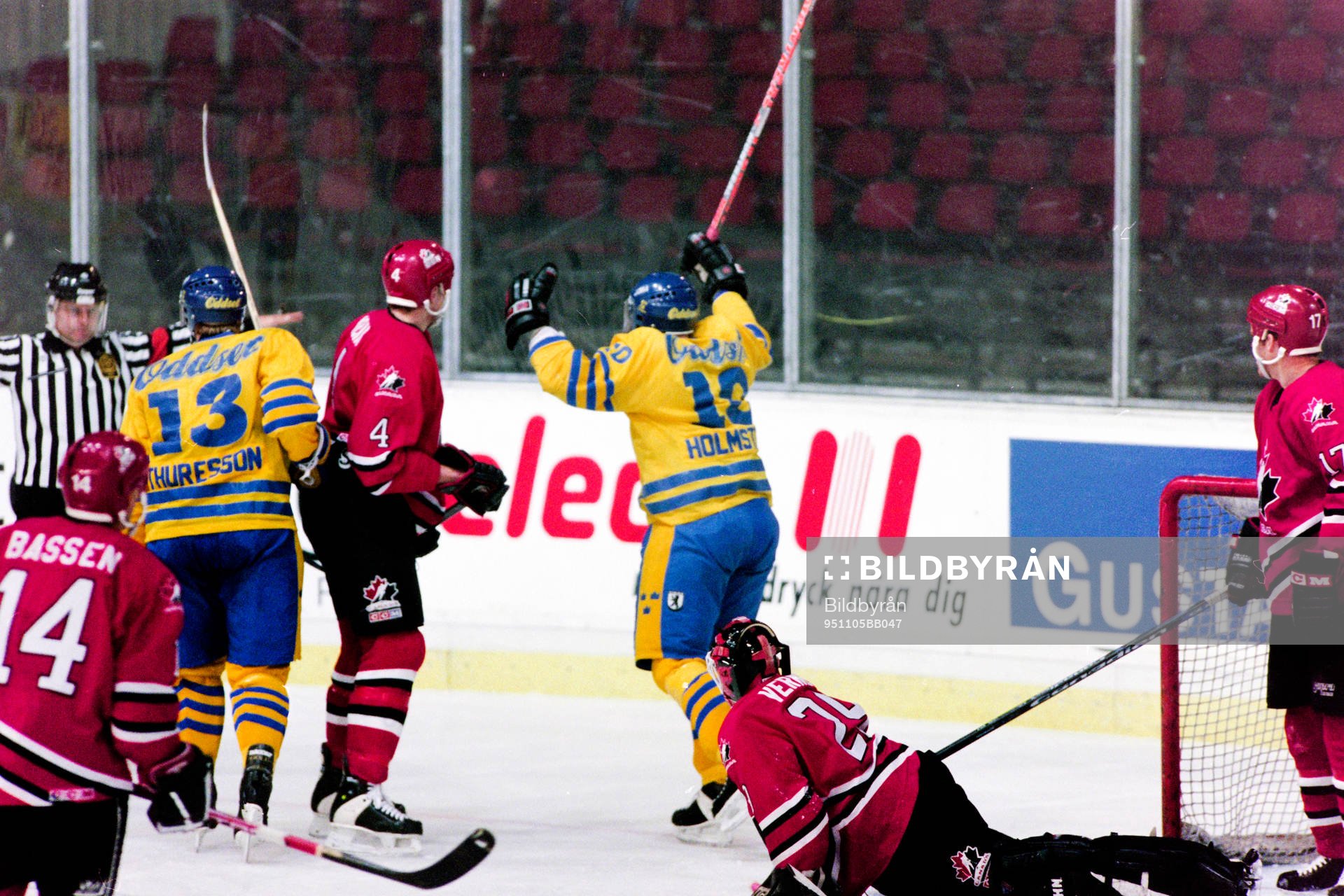 Tomas Holmström, Sverige jublar