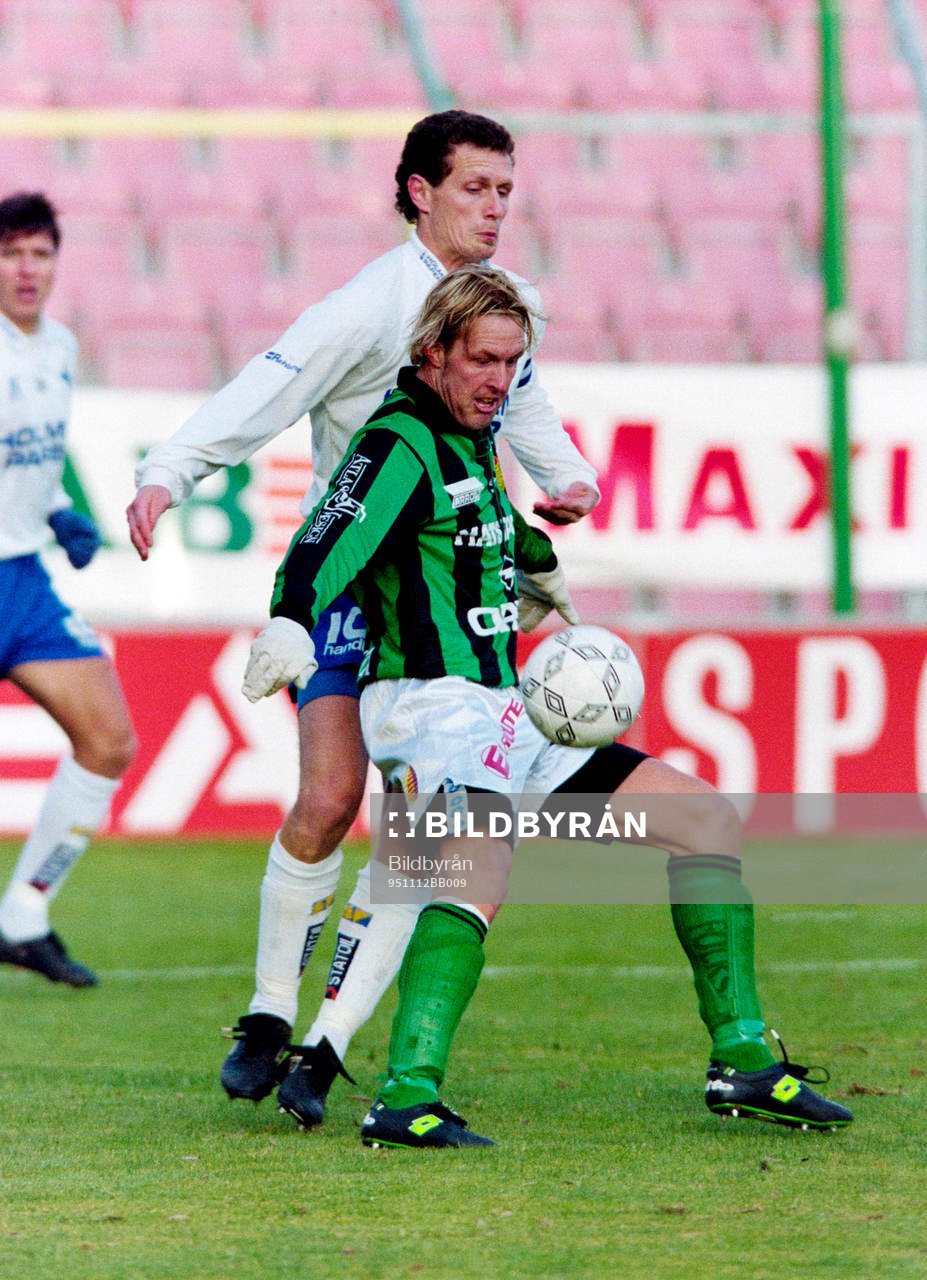 Anders Kiel, Gais med bollen