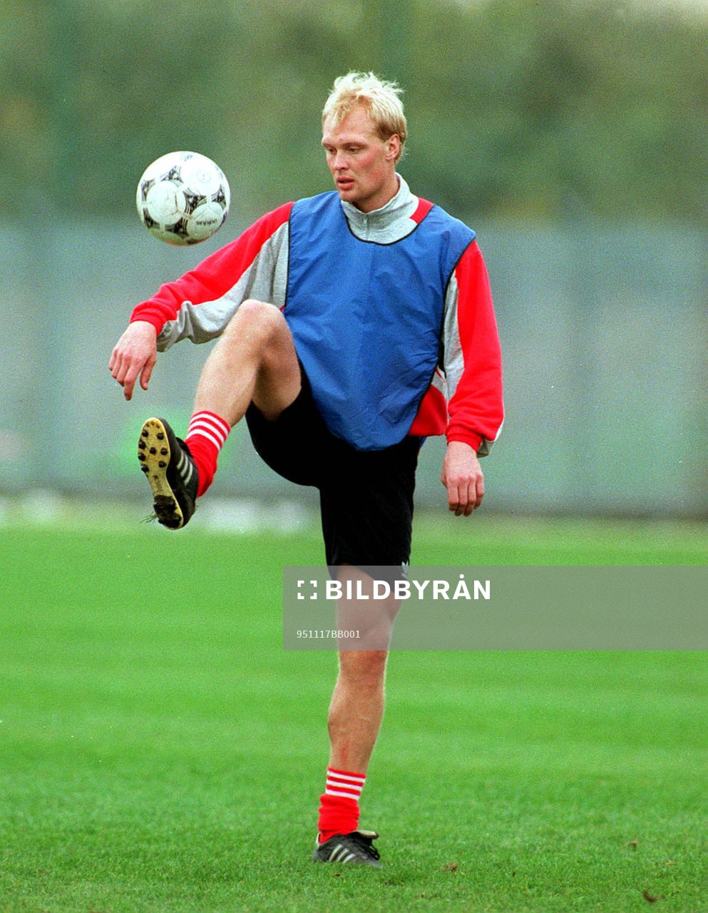 Fotboll -- Klas Ingesson, Bari
