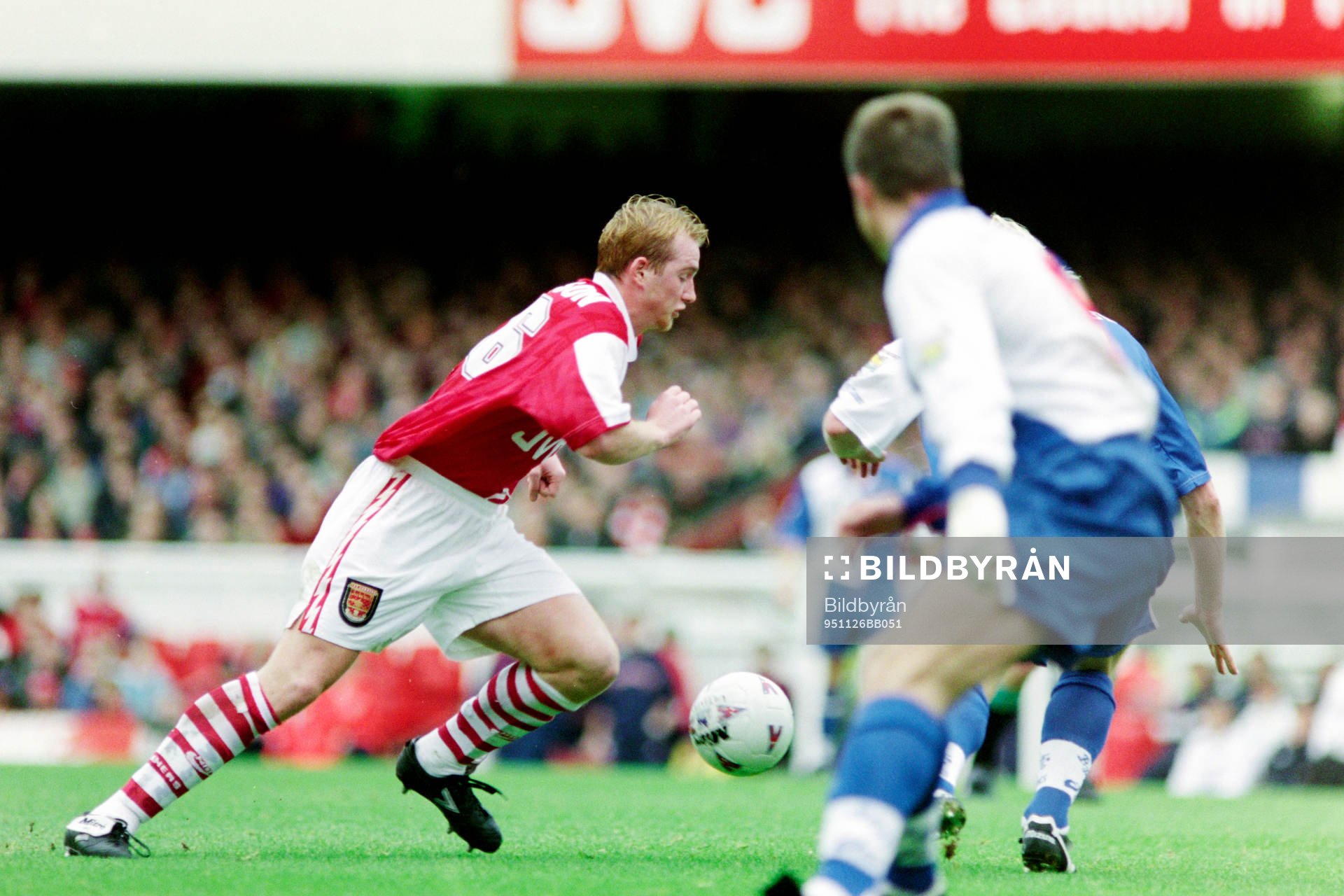 Fotboll, Premier League, Arsenal - Blackburn Rovers, 0-0: John Hartson, Arsenal.