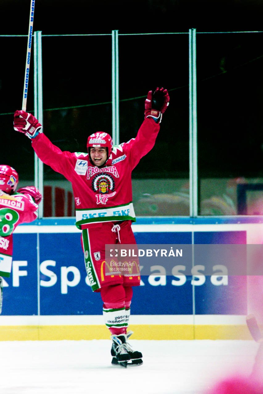 Peter Berndtsson, Västra Frölunda jublar