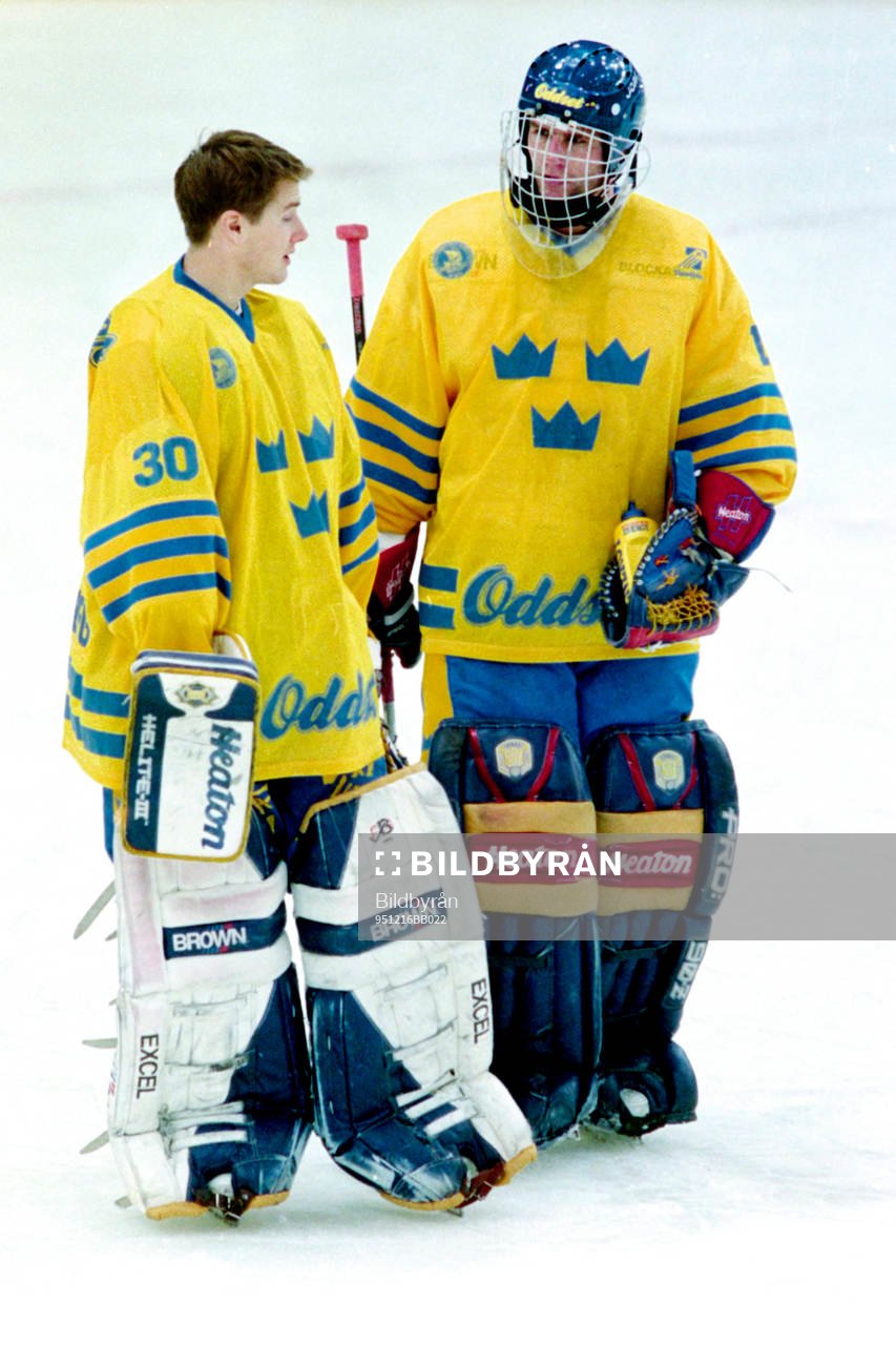 Johan Hedberg och Thomas Östlund, målvakter, Sverige