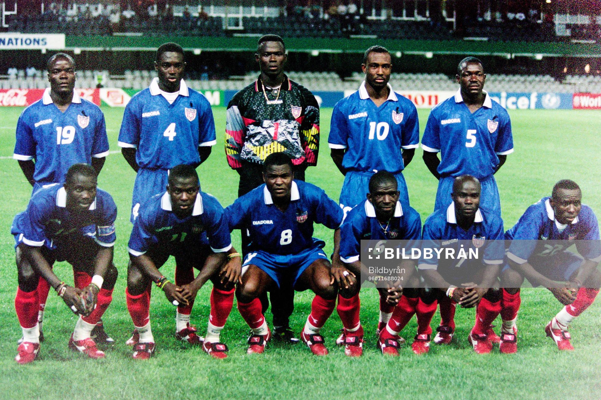 Fotboll, Afrikanska Mästerskapen, Gabon - Liberia, 1-2: Bakre fr.v. Alexander Freeman, Jenkins Cooper, Anthony Tokrah, James Debbah, Henry Beeto. Främre fr.v. Massa Jr Sarr, Joe Nagbe, Kelvin Sebwe, Robert Clarke och Fallah Johansson, Liberia.