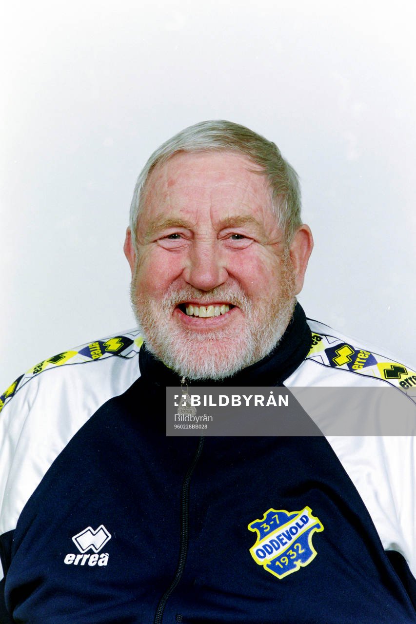 Sven Mittag, materialförvaltare