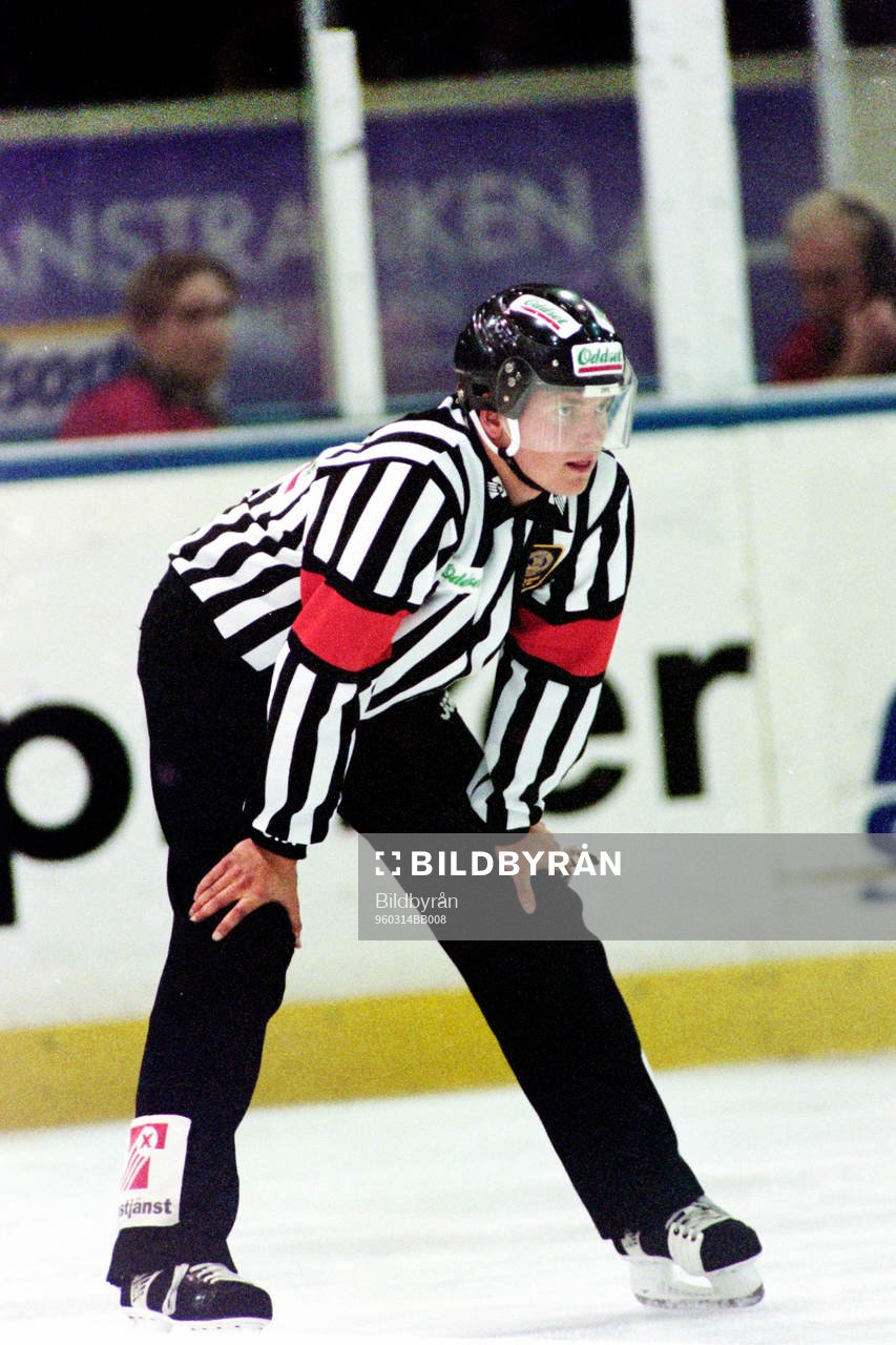 Roger Öberg, domare i matchen