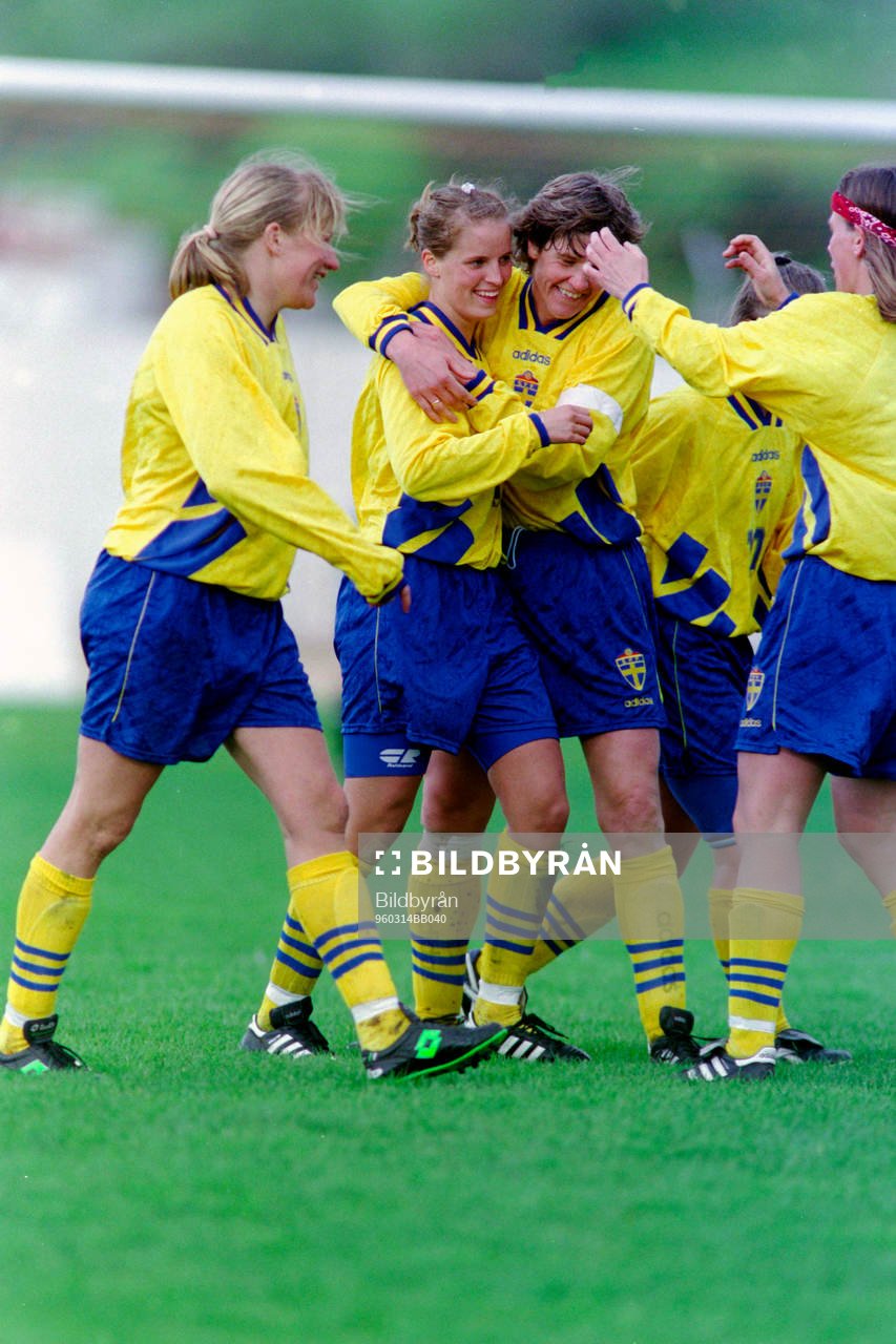 Anna Pohjanen, Sverige kramas om av Pia Sundhage