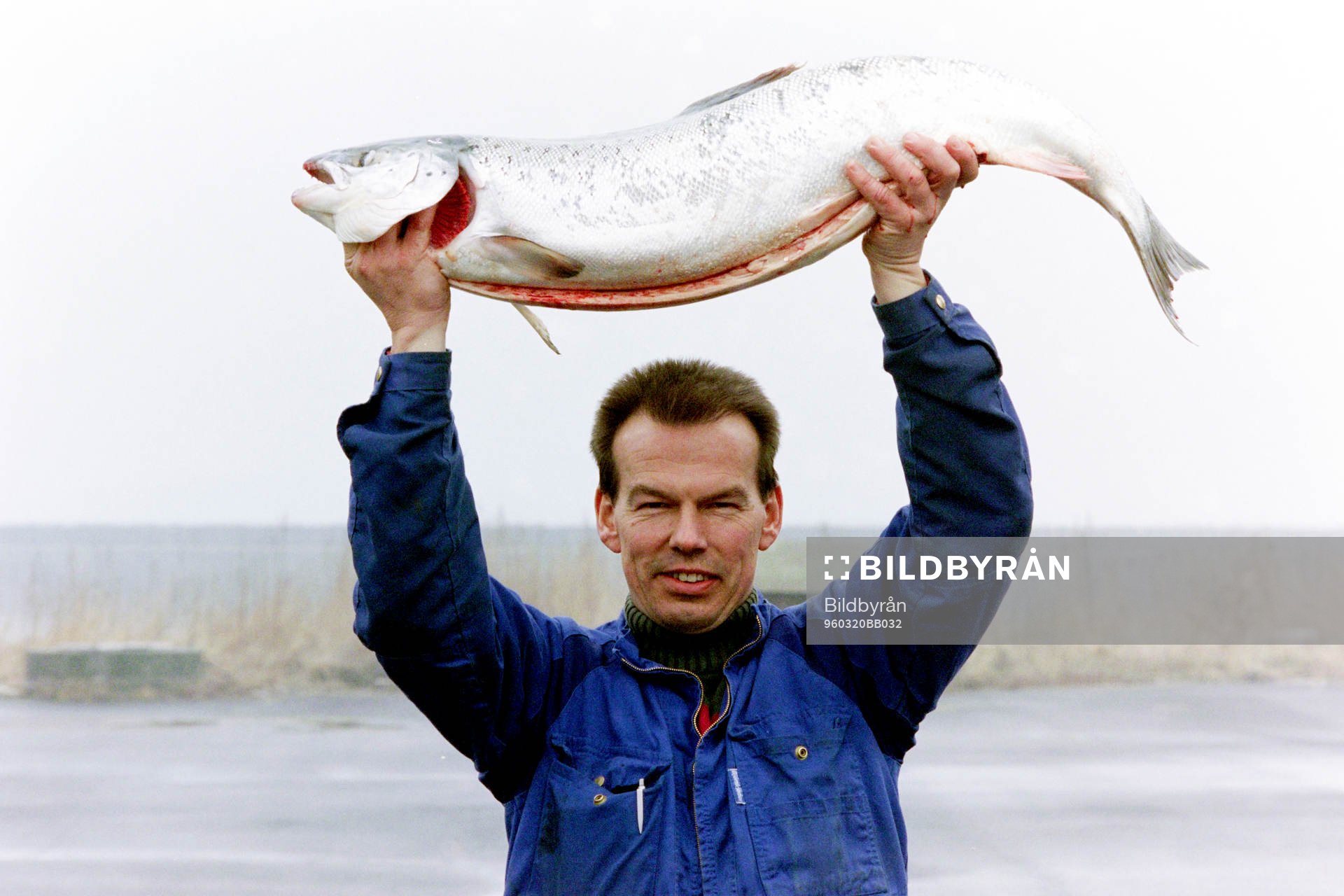 Mats Törnberg med en fisk